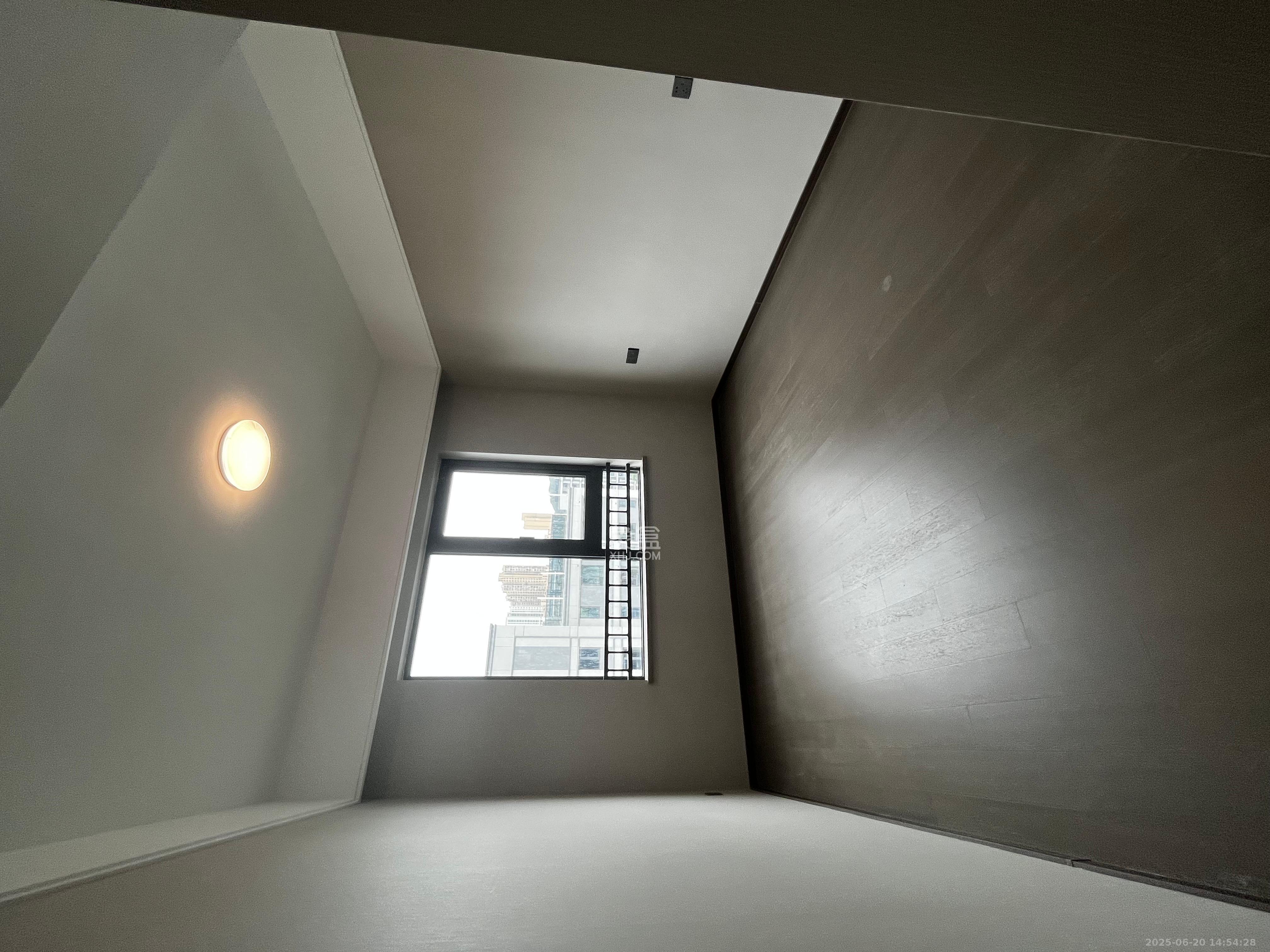 龙湖舜山府 4室2厅2卫 5000.0元/月 龙湖舜山府 4室2厅2卫 5000.0元/月室内图