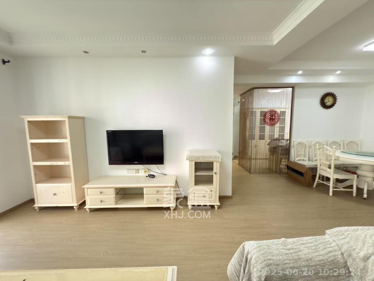 湘江北尚  3室2厅2卫   3200.00元/月室内图