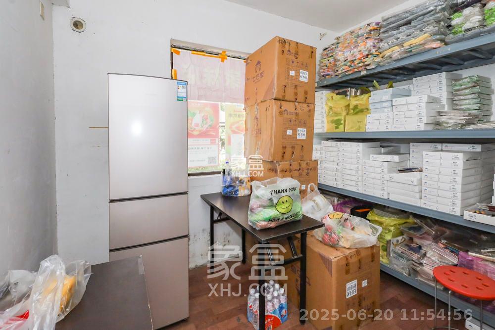 钰龙天下二期（钰龙佳园）  3室2厅2卫   2500.00元/月室内图