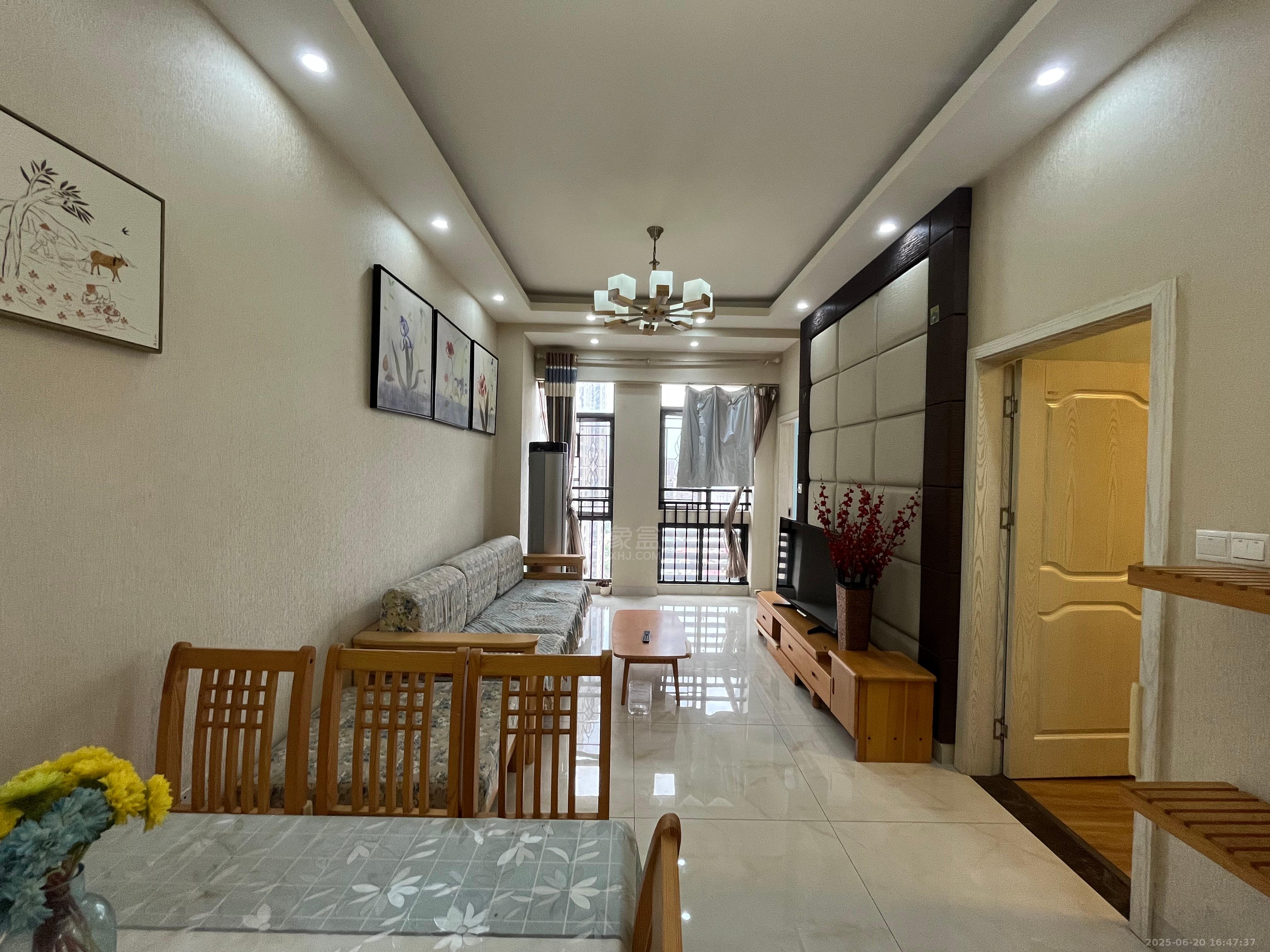 流金岁月-华晨国际 2室2厅1卫 1600.0元/月 流金岁月-华晨国际 2室2厅1卫 1600.0元/月室内图