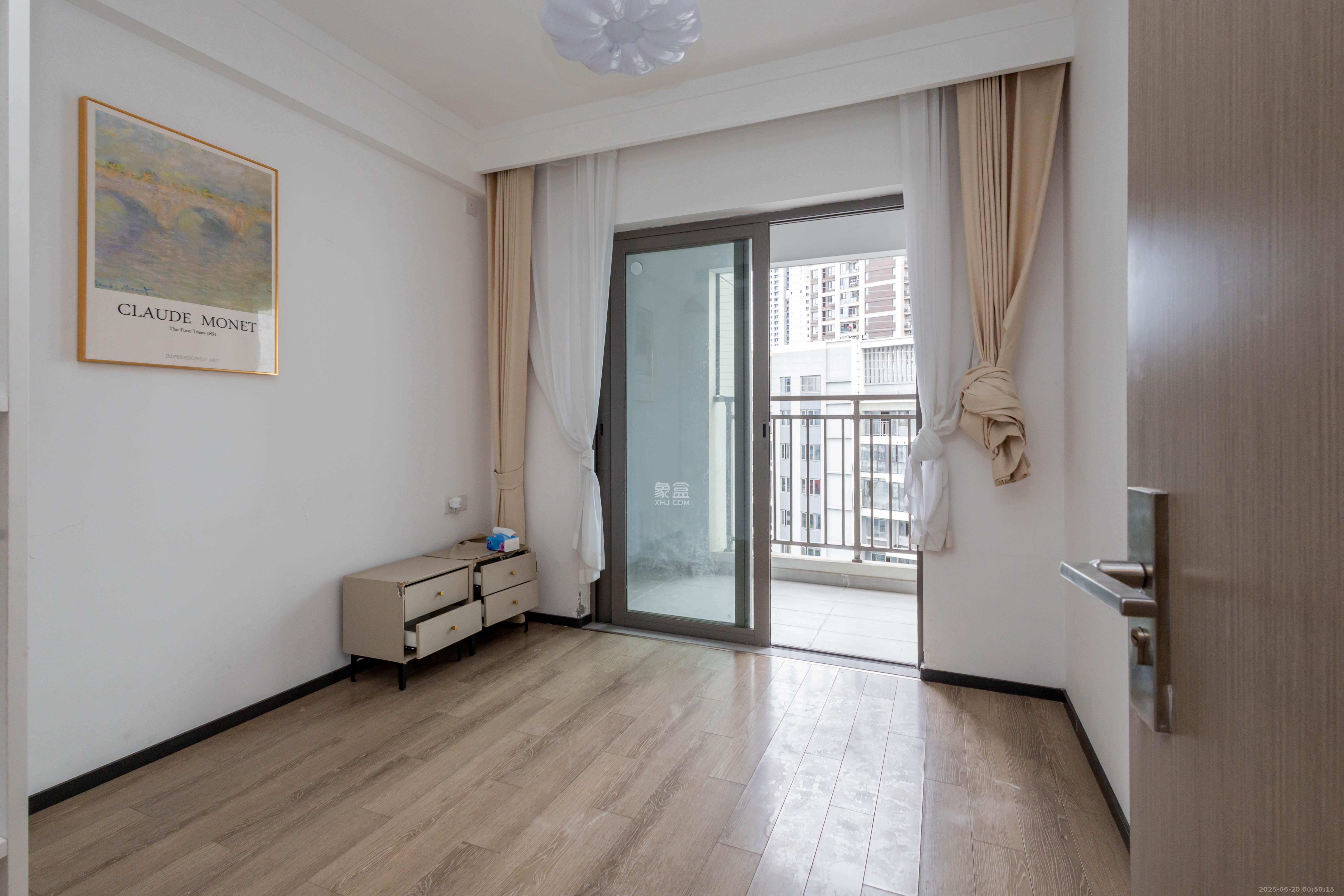 佳兆业滨江四季 4室2厅2卫 150.0万 佳兆业滨江四季 4室2厅2卫 150.0万卧室