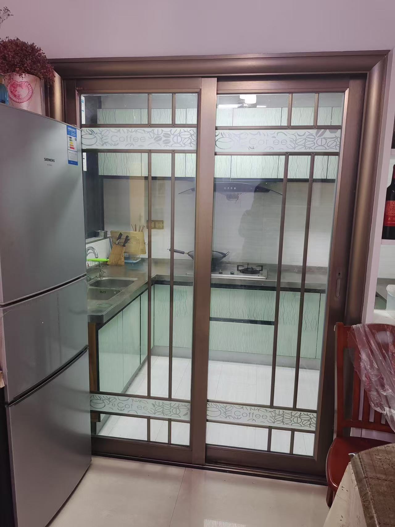 盛世东方 1室2厅1卫 1300.00元/月 盛世东方 1室2厅1卫 1300.00元/月室内图