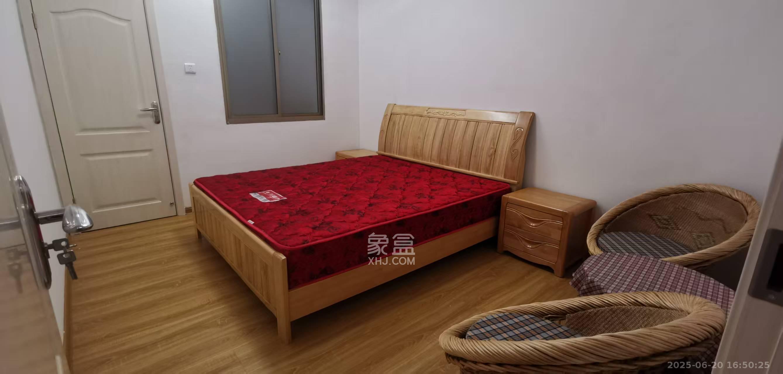 师大新华村  4室2厅2卫   4200.00元/月室内图