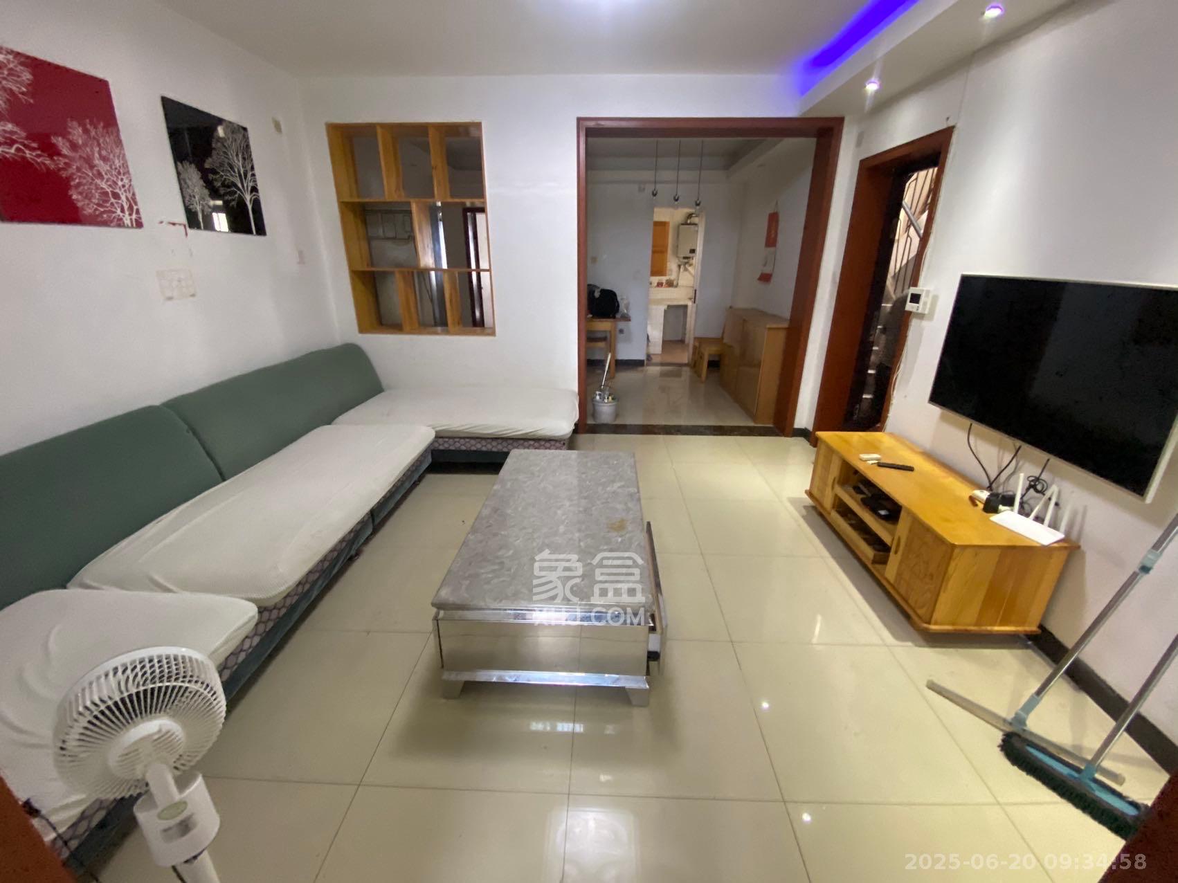 省地质研究所(地科家园) 3室2厅1卫 1800.0元/月 省地质研究所(地科家园) 3室2厅1卫 1800.0元/月室内图