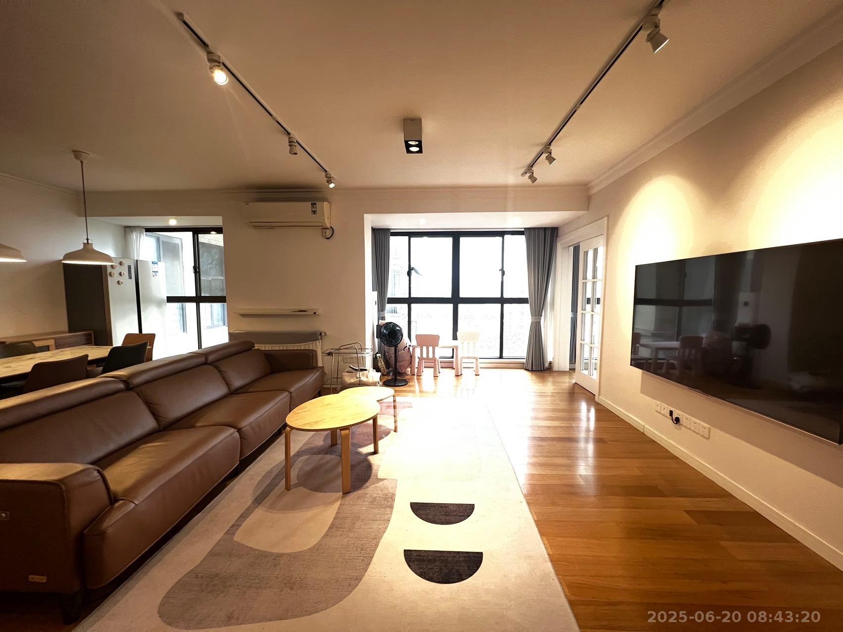 保利麓谷林语E区 1室2厅2卫 4500.0元/月 保利麓谷林语E区 1室2厅2卫 4500.0元/月室内图