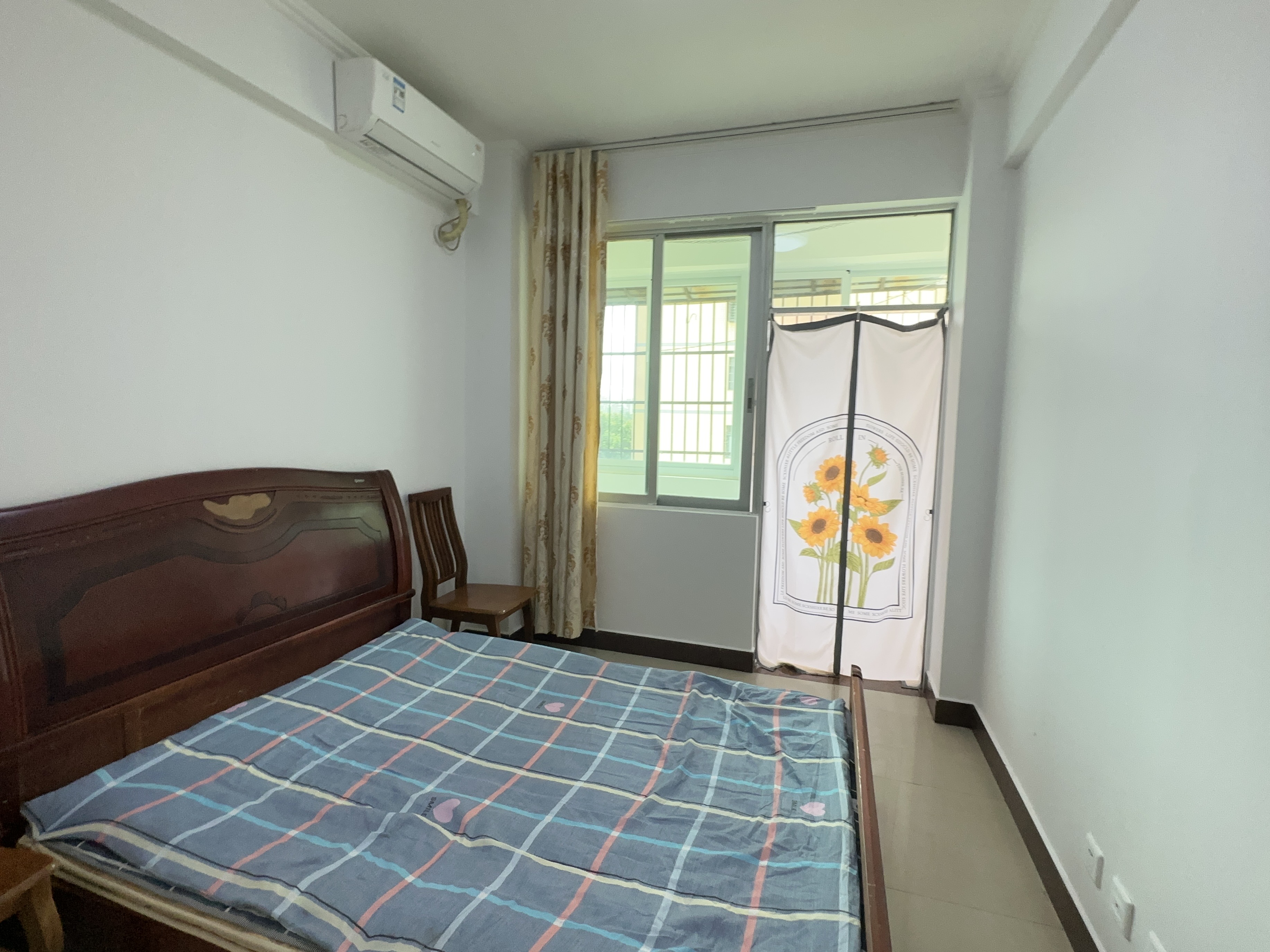 金楚小区 2室2厅1卫 69.8万 金楚小区 2室2厅1卫 69.8万客厅