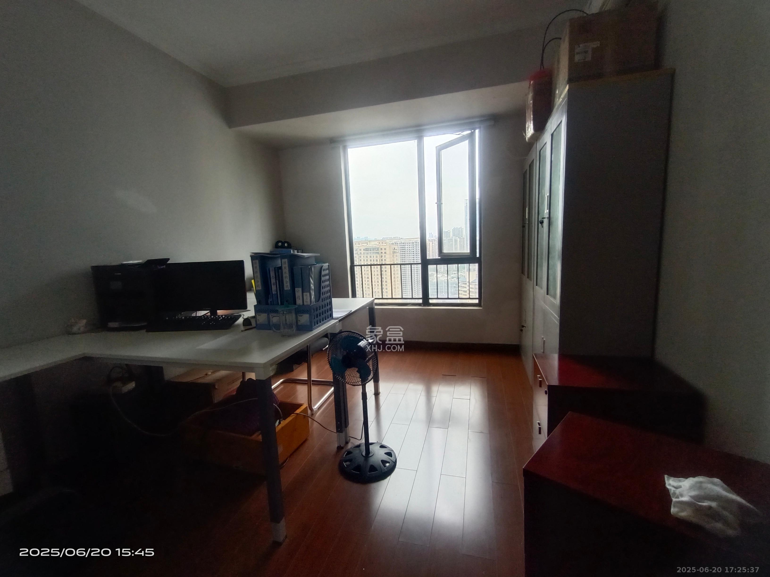 万科金域华府三四期 4室2厅2卫 3000.0元/月 万科金域华府三四期 4室2厅2卫 3000.0元/月室内图