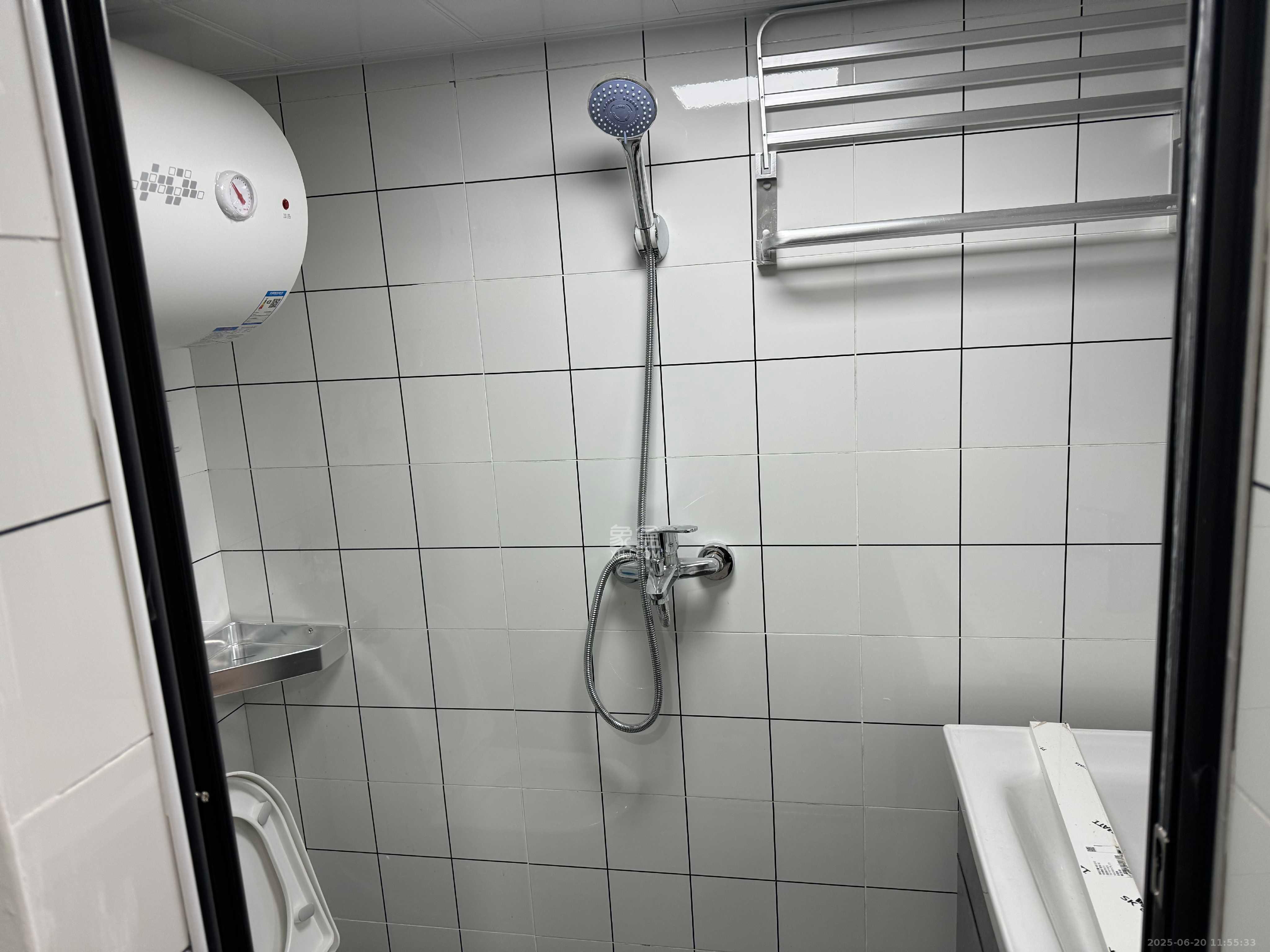 保利天禧EF区  1室1厅1卫   1800.00元/月室内图