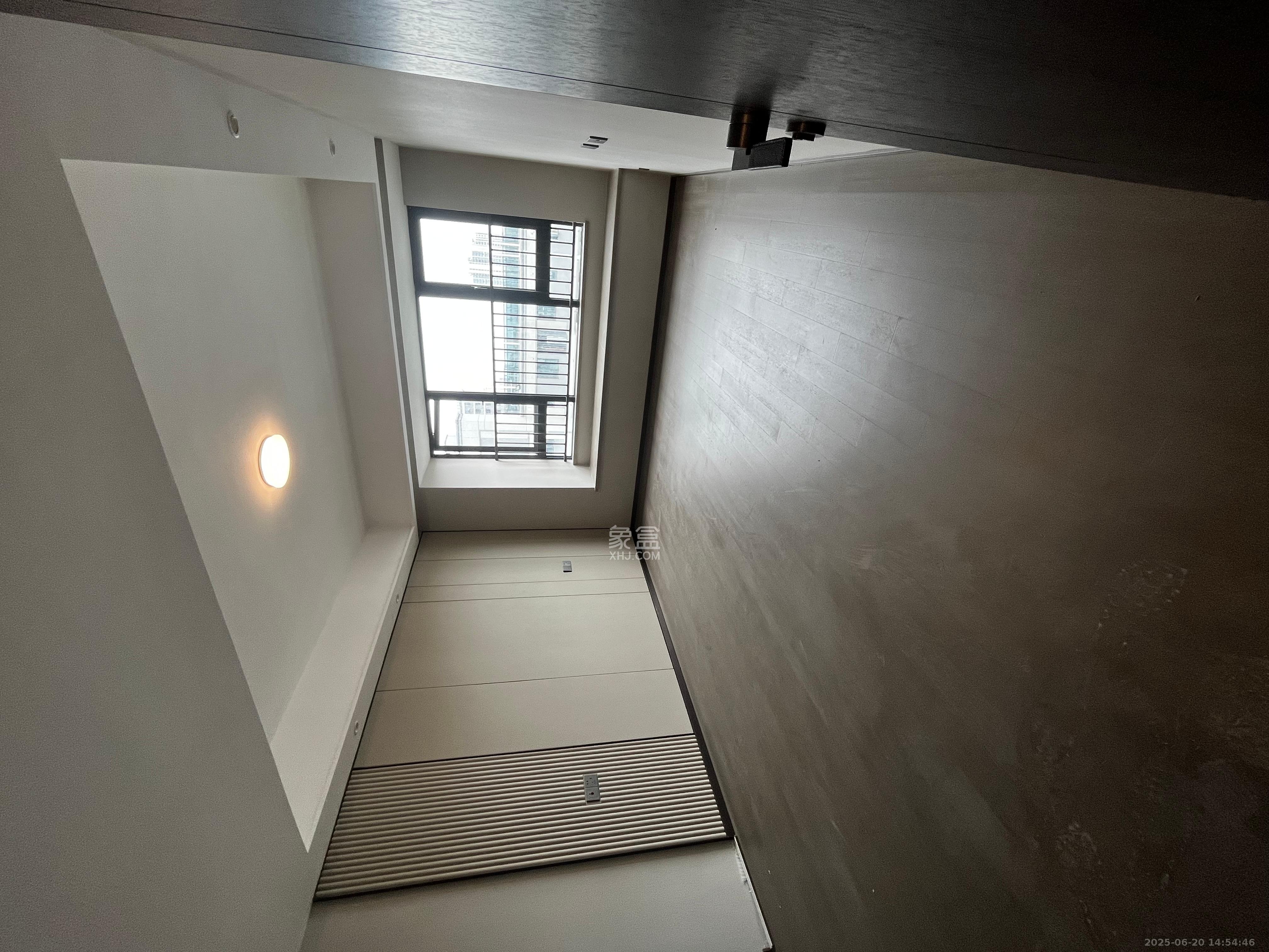 龙湖舜山府 4室2厅2卫 5000.0元/月 龙湖舜山府 4室2厅2卫 5000.0元/月室内图