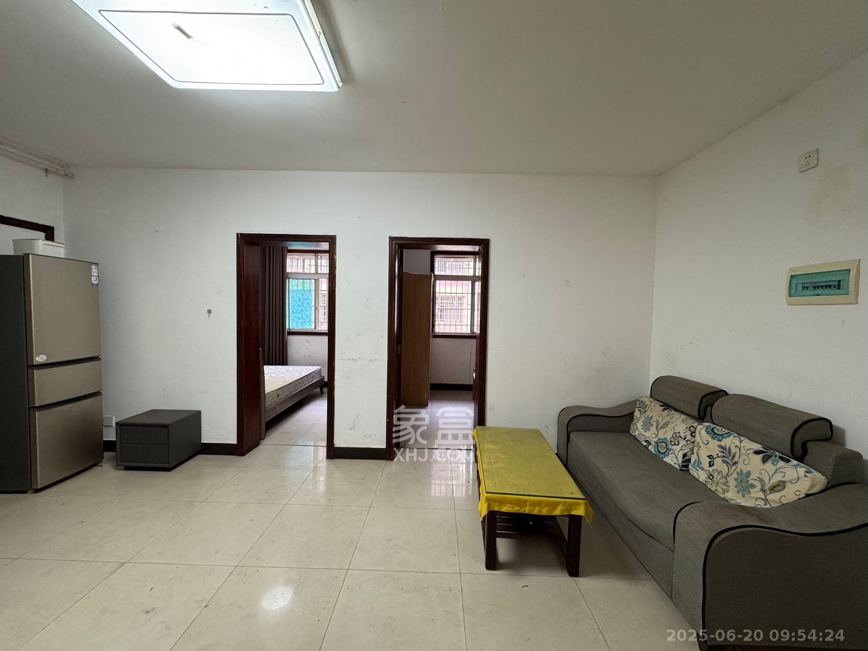 洞井生产安置小区(洞井新兴安置小区) 2室1厅1卫 1100.0元/月 洞井生产安置小区(洞井新兴安置小区) 2室1厅1卫 1100.0元/月室内图