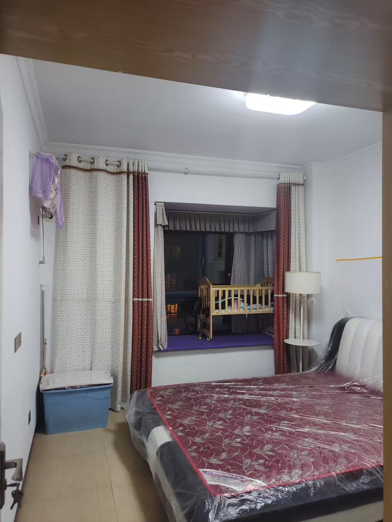 盛世东方 1室2厅1卫 1300.00元/月 盛世东方 1室2厅1卫 1300.00元/月室内图