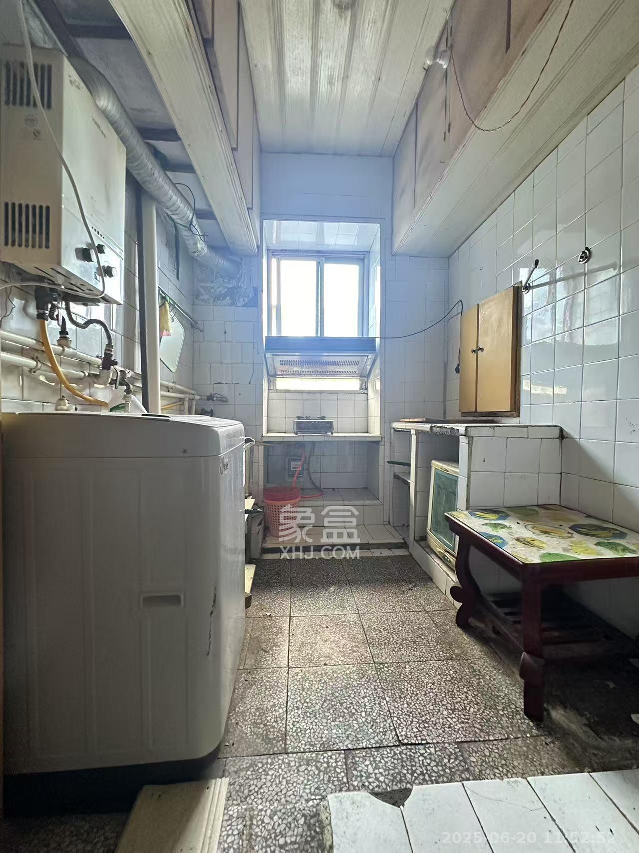 人民新村 3室1厅1卫 1500.0元/月 人民新村 3室1厅1卫 1500.0元/月室内图