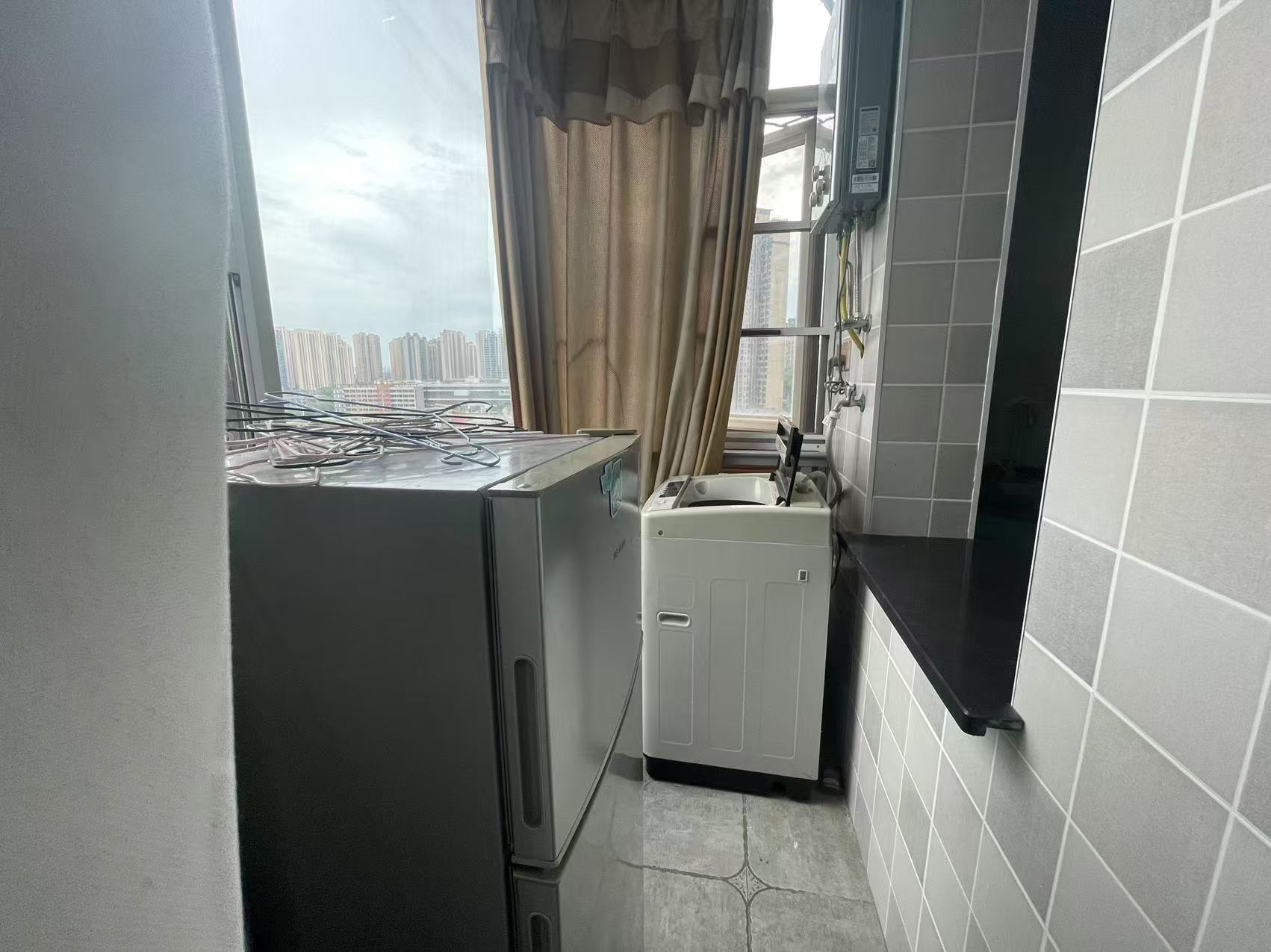 庐山一号  1室1厅1卫    16.0万 庐山一号  1室1厅1卫    16.0万室内图