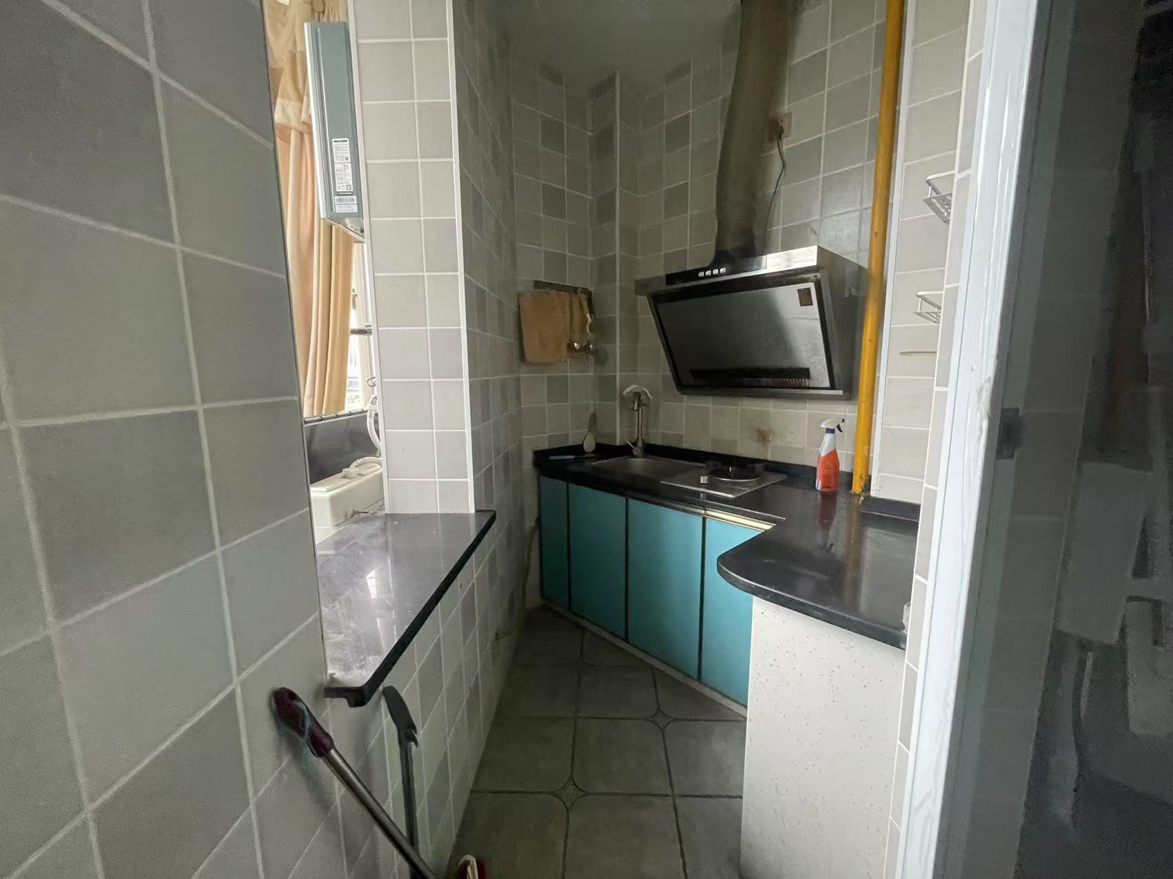 庐山一号  1室1厅1卫    16.0万 庐山一号  1室1厅1卫    16.0万室内图