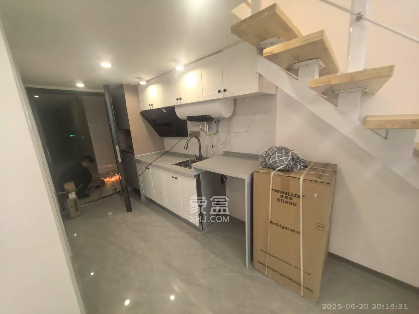 敬天广场 1室1厅1卫 2600.0元/月 敬天广场 1室1厅1卫 2600.0元/月室内图