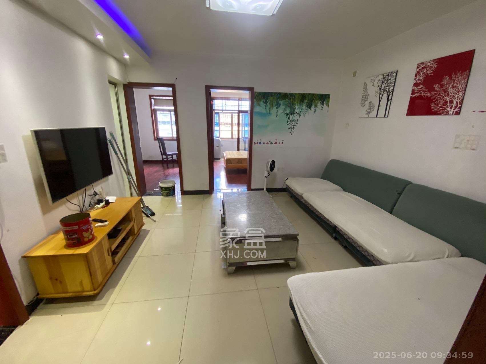 省地质研究所(地科家园) 3室2厅1卫 1800.0元/月 省地质研究所(地科家园) 3室2厅1卫 1800.0元/月室内图