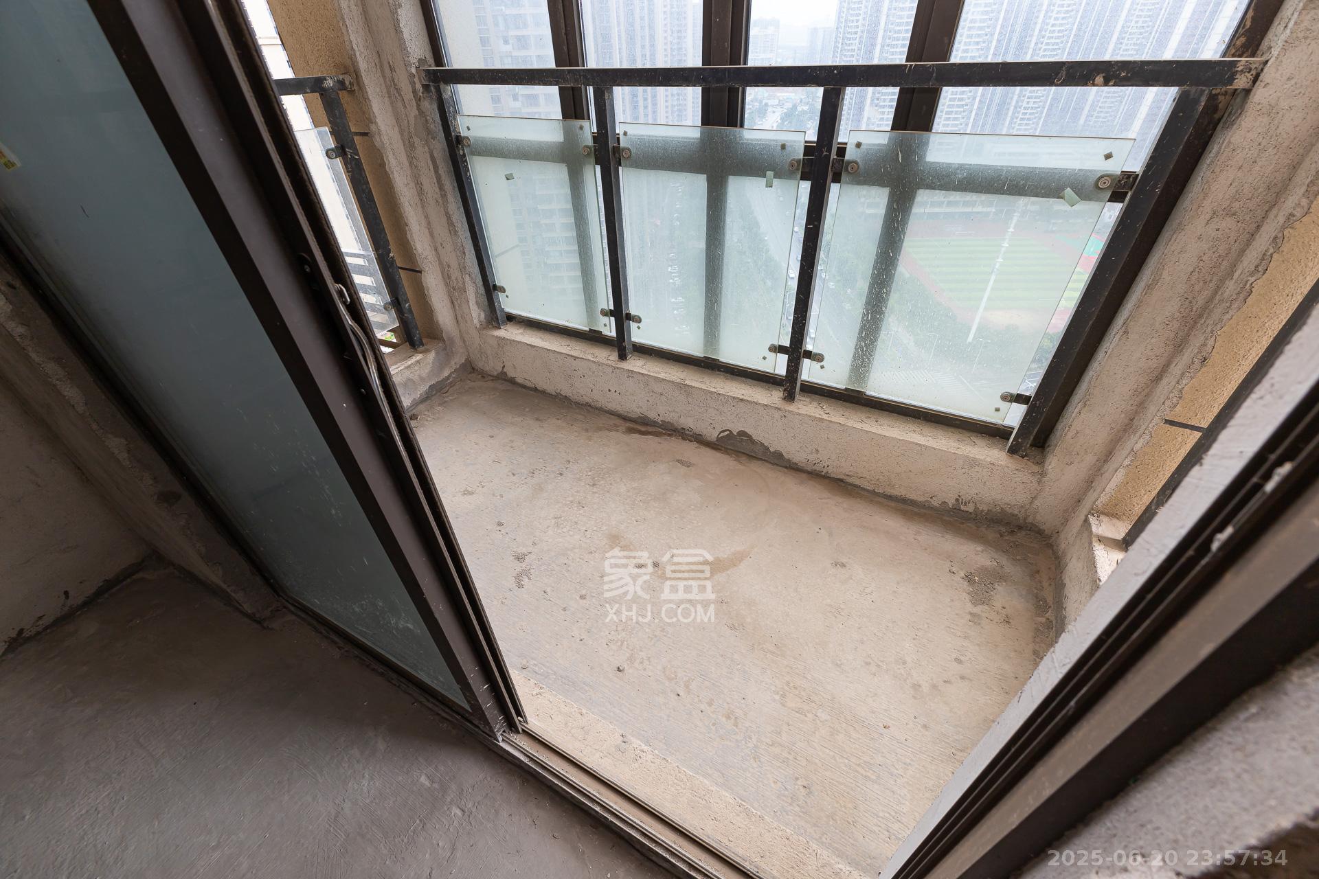 润和滨江府 4室2厅2卫 119.5万 润和滨江府 4室2厅2卫 119.5万阳台