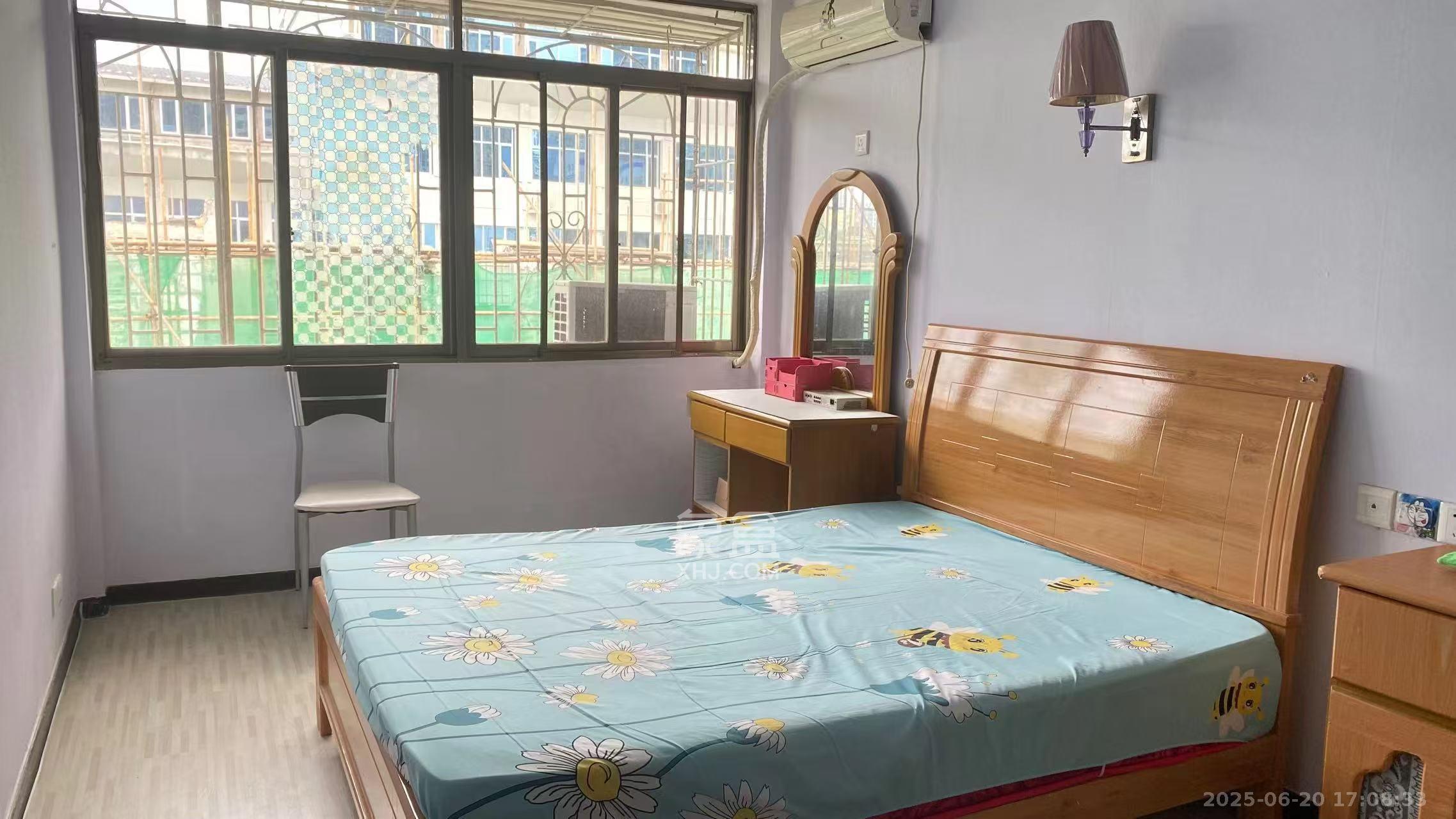 人民新村 2室1厅1卫 2000.0元/月 人民新村 2室1厅1卫 2000.0元/月室内图