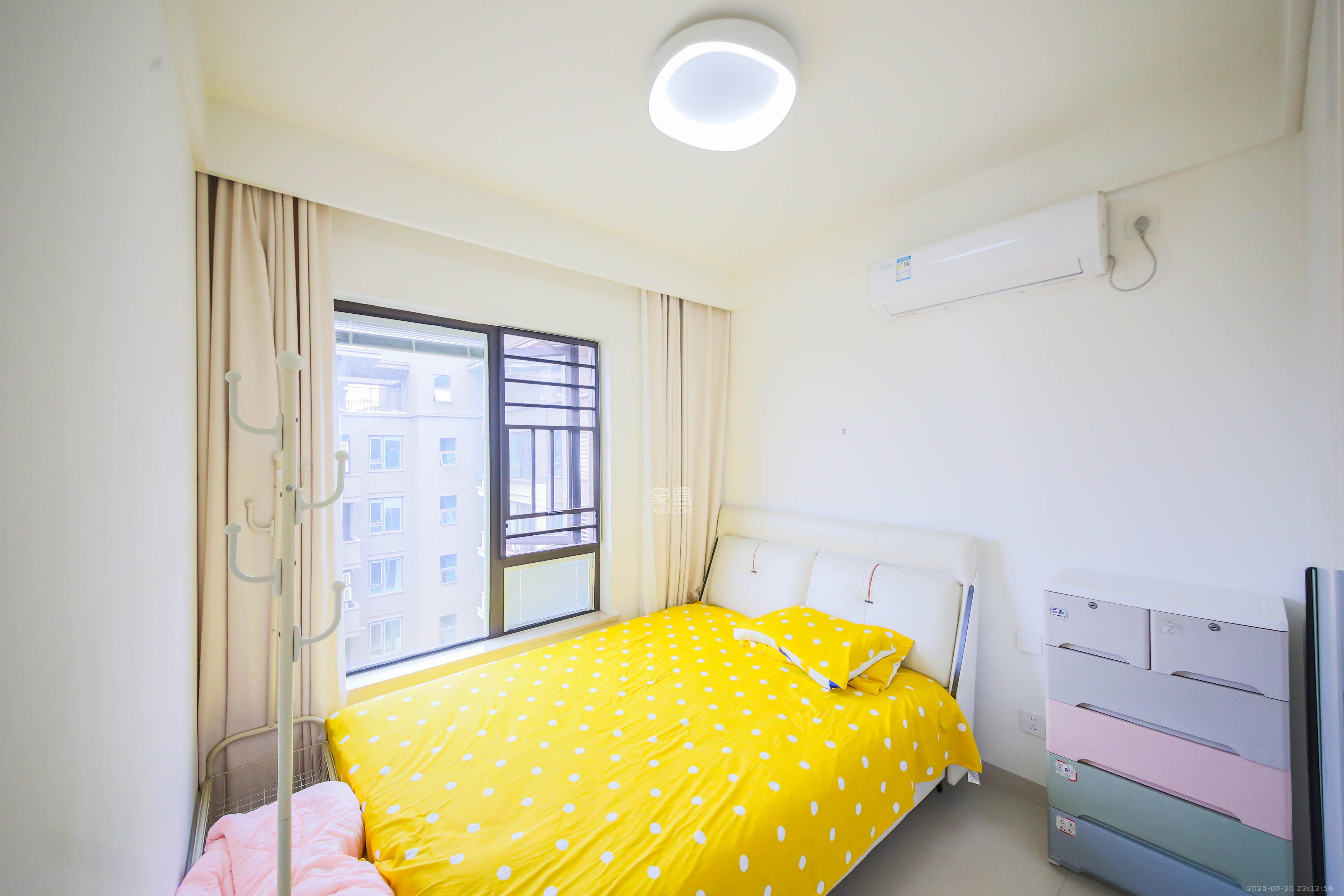 天城国际广场 3室2厅1卫 150.0万 天城国际广场 3室2厅1卫 150.0万卧室