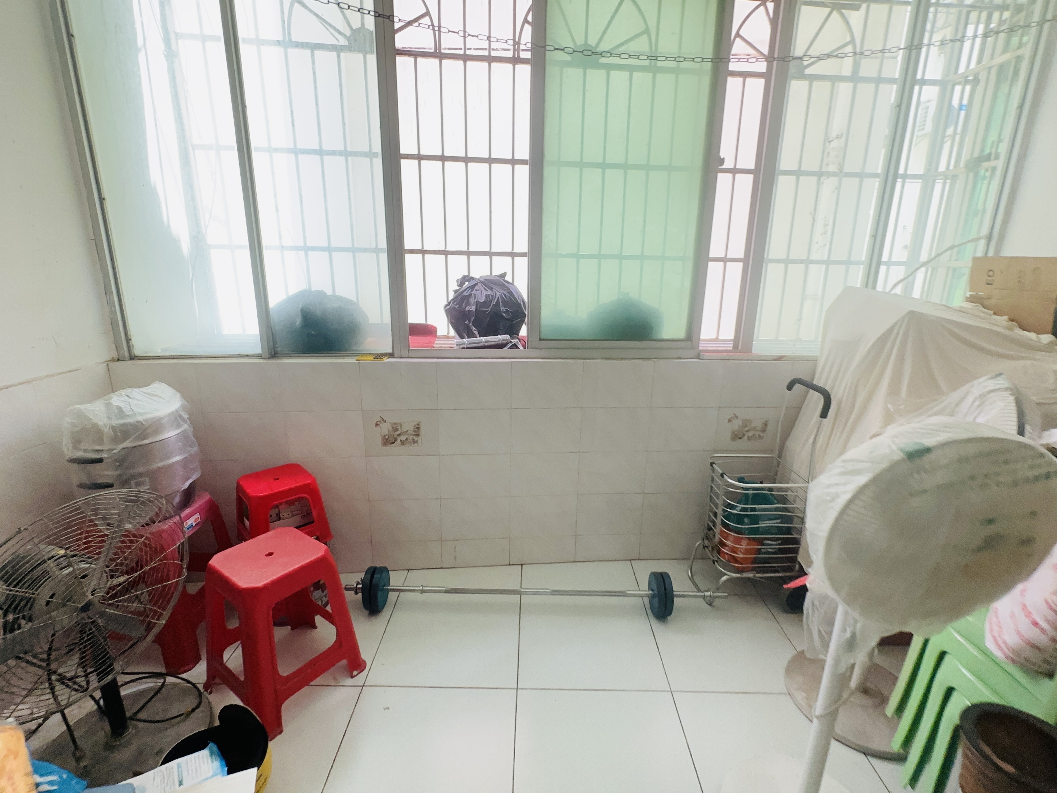 金楚小区  3室2厅2卫    100.0万 金楚小区  3室2厅2卫    100.0万客厅