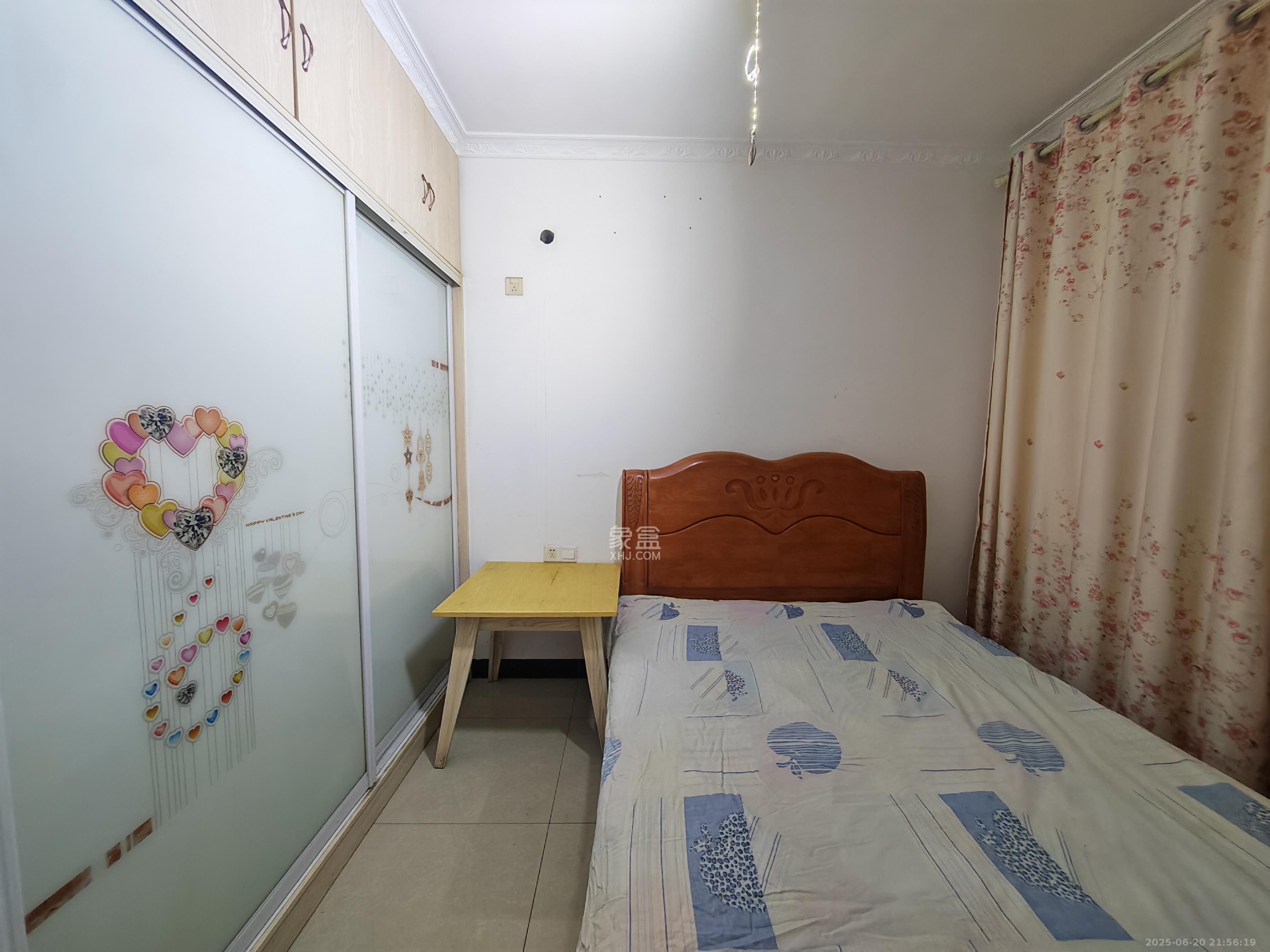 汇一城(汇壹公馆) 2室2厅1卫 1800.0元/月 汇一城(汇壹公馆) 2室2厅1卫 1800.0元/月室内图