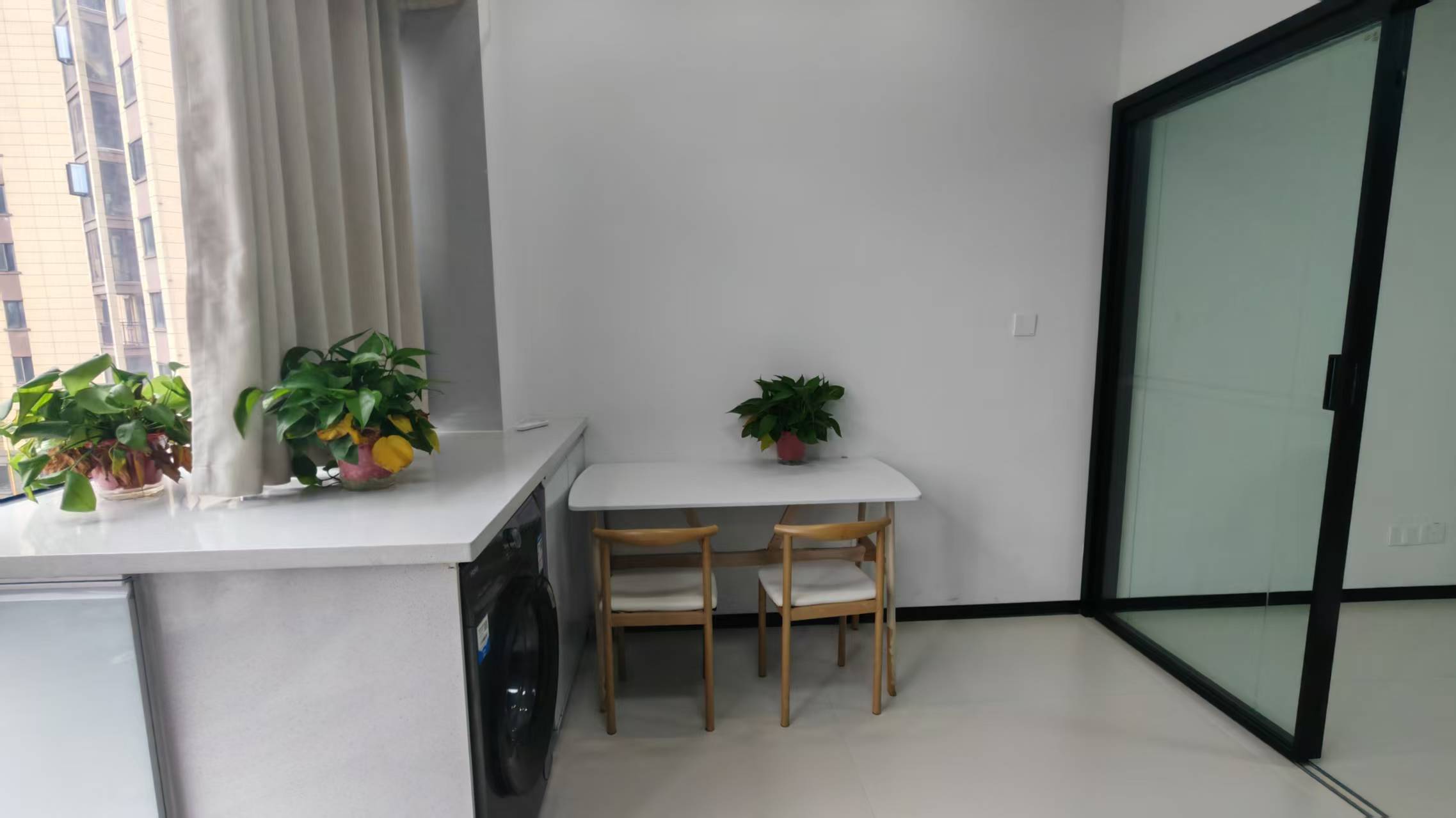 保利香槟国际 1室1厅1卫 1600.0元/月 保利香槟国际 1室1厅1卫 1600.0元/月室内图