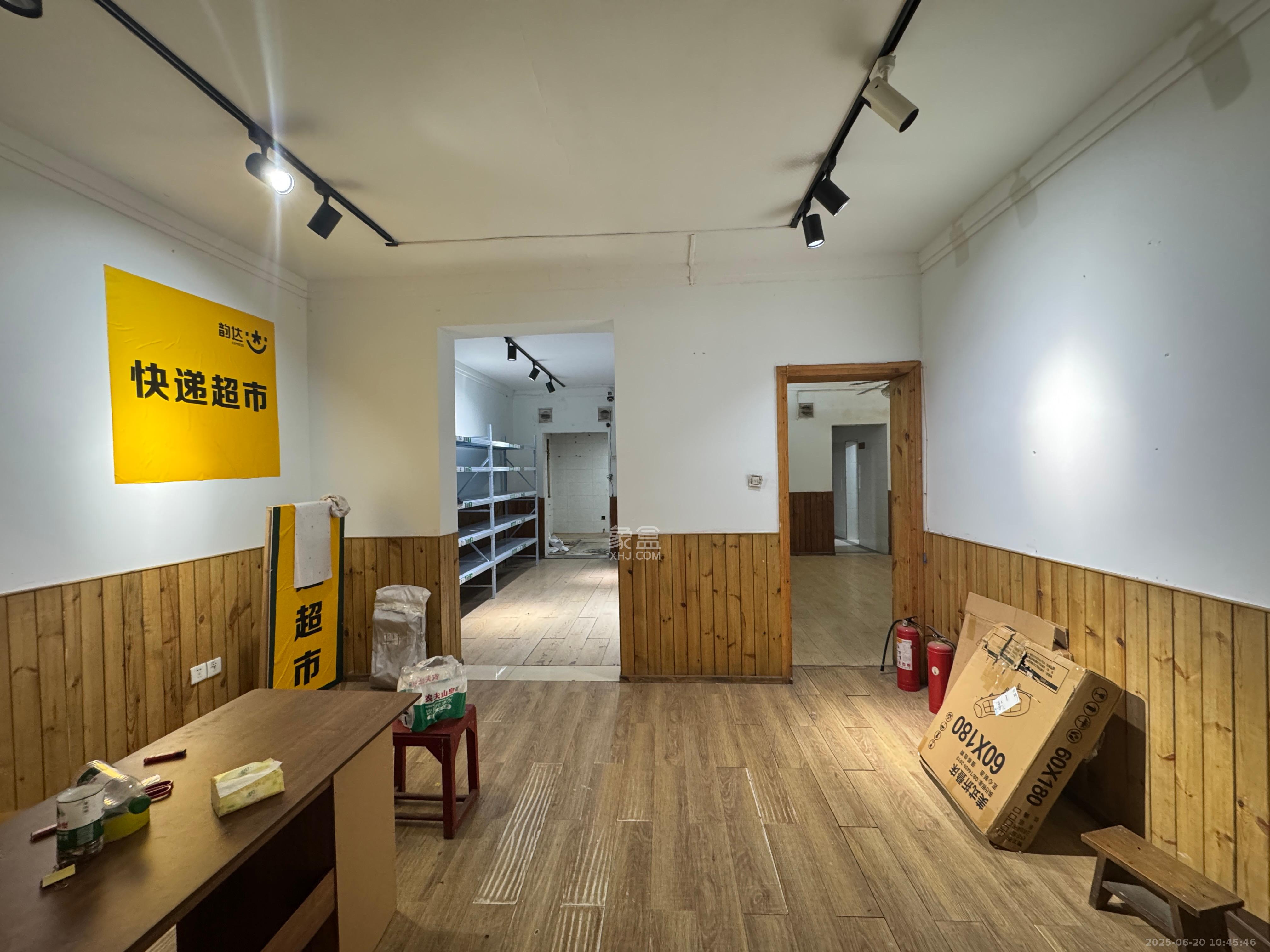市直属机关宿舍  3室1厅1卫   2000.00元/月室内图