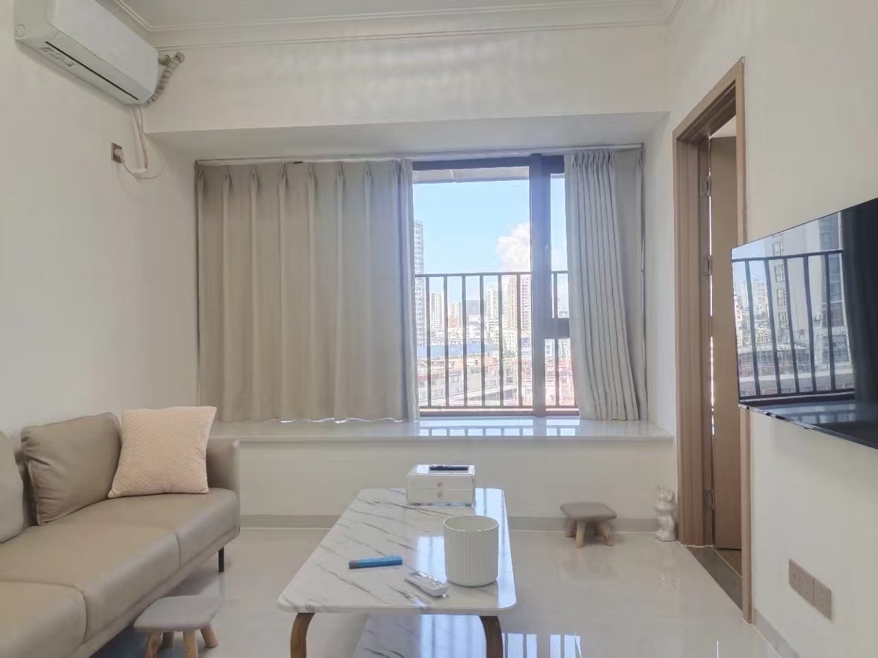 金龙城市广场二期  2室2厅1卫    3000.0元/月 金龙城市广场二期  2室2厅1卫    3000.0元/月室内图