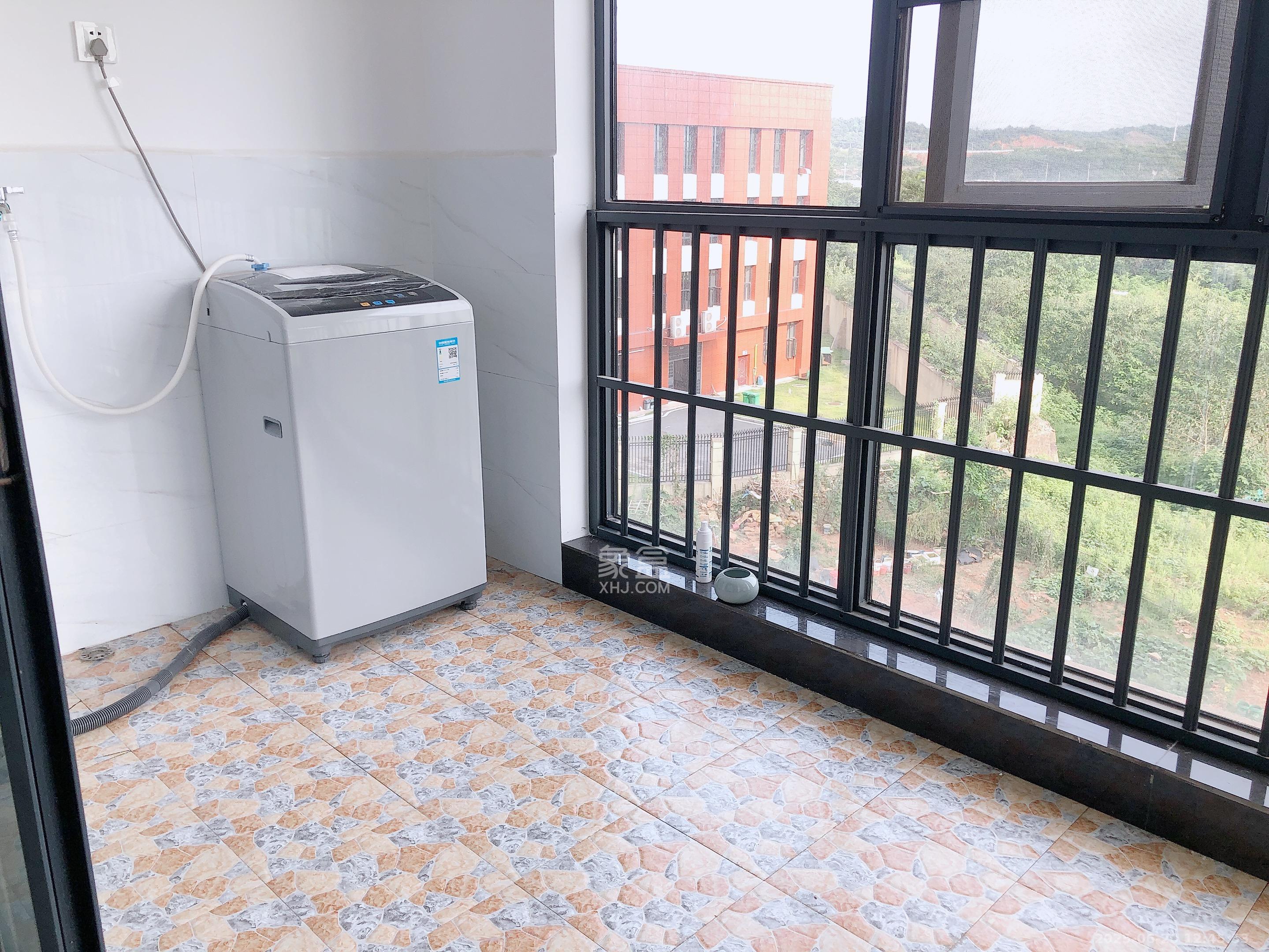 中建嘉和城  5室2厅1卫    2400.0元/月室内图
