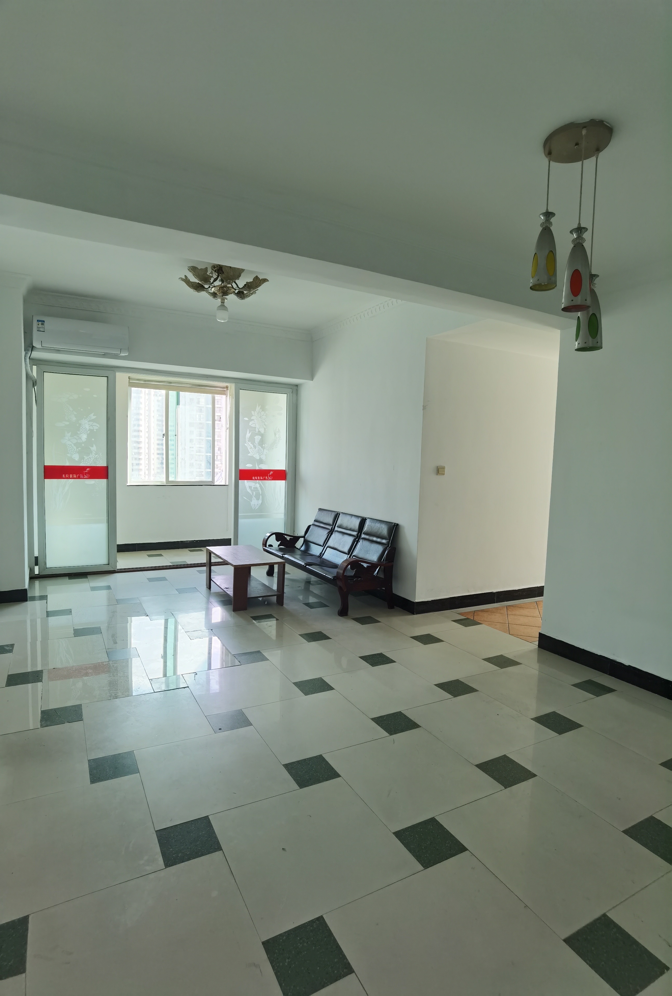 国贸经典 3室2厅1卫 2300.0元/月 国贸经典 3室2厅1卫 2300.0元/月室内图