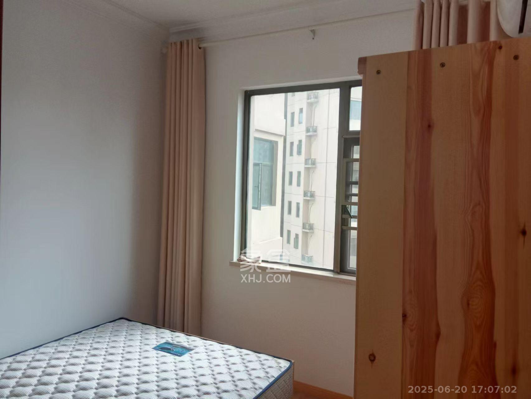 江山帝景哈佛  3室2厅1卫    2200.0元/月 江山帝景哈佛  3室2厅1卫    2200.0元/月室内图