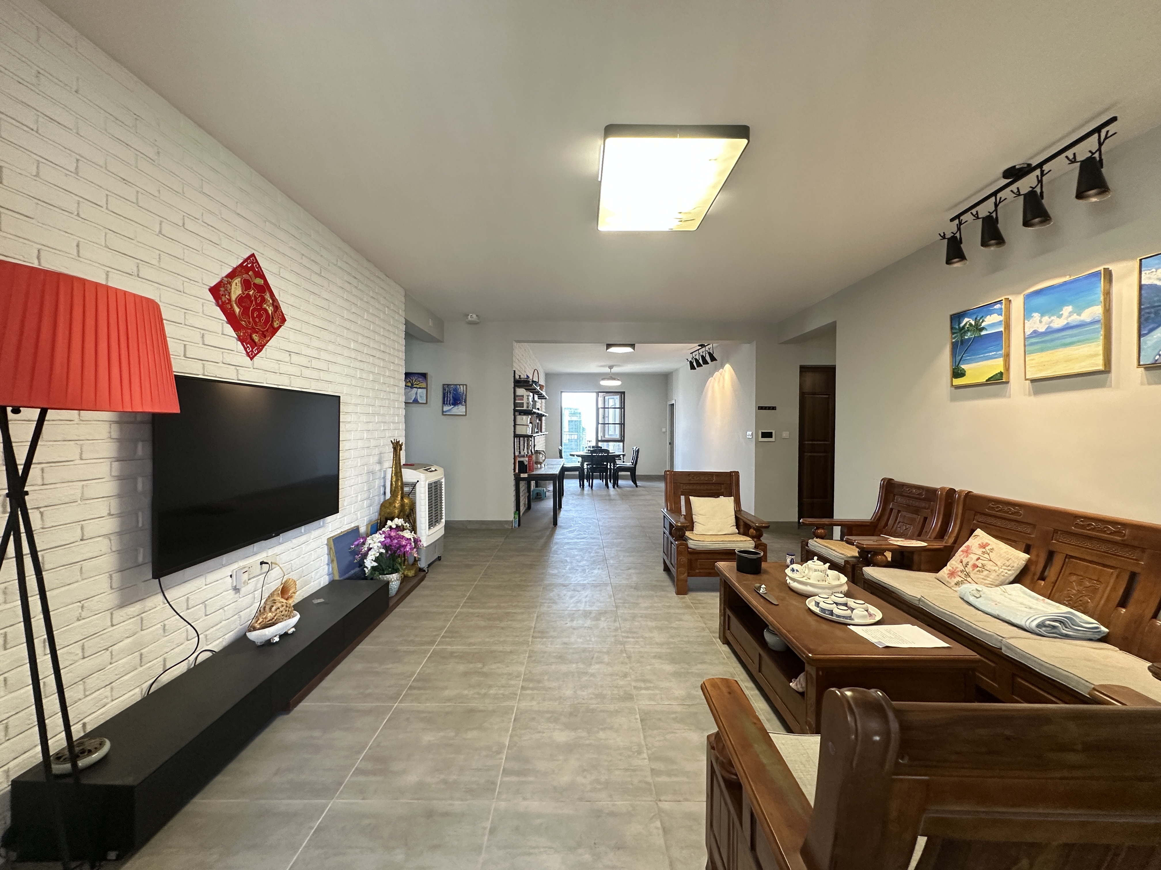 海航豪庭北苑 4室2厅3卫 440.0万 海航豪庭北苑 4室2厅3卫 440.0万客厅