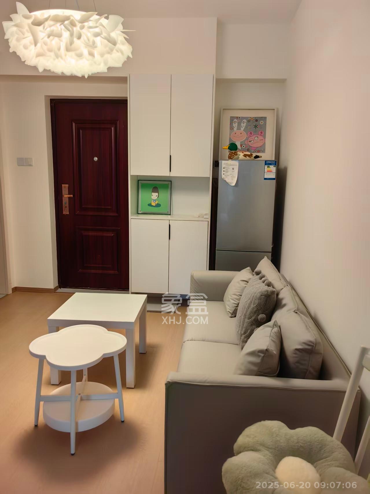 天健城 1室1厅1卫 2300.0元/月 天健城 1室1厅1卫 2300.0元/月室内图