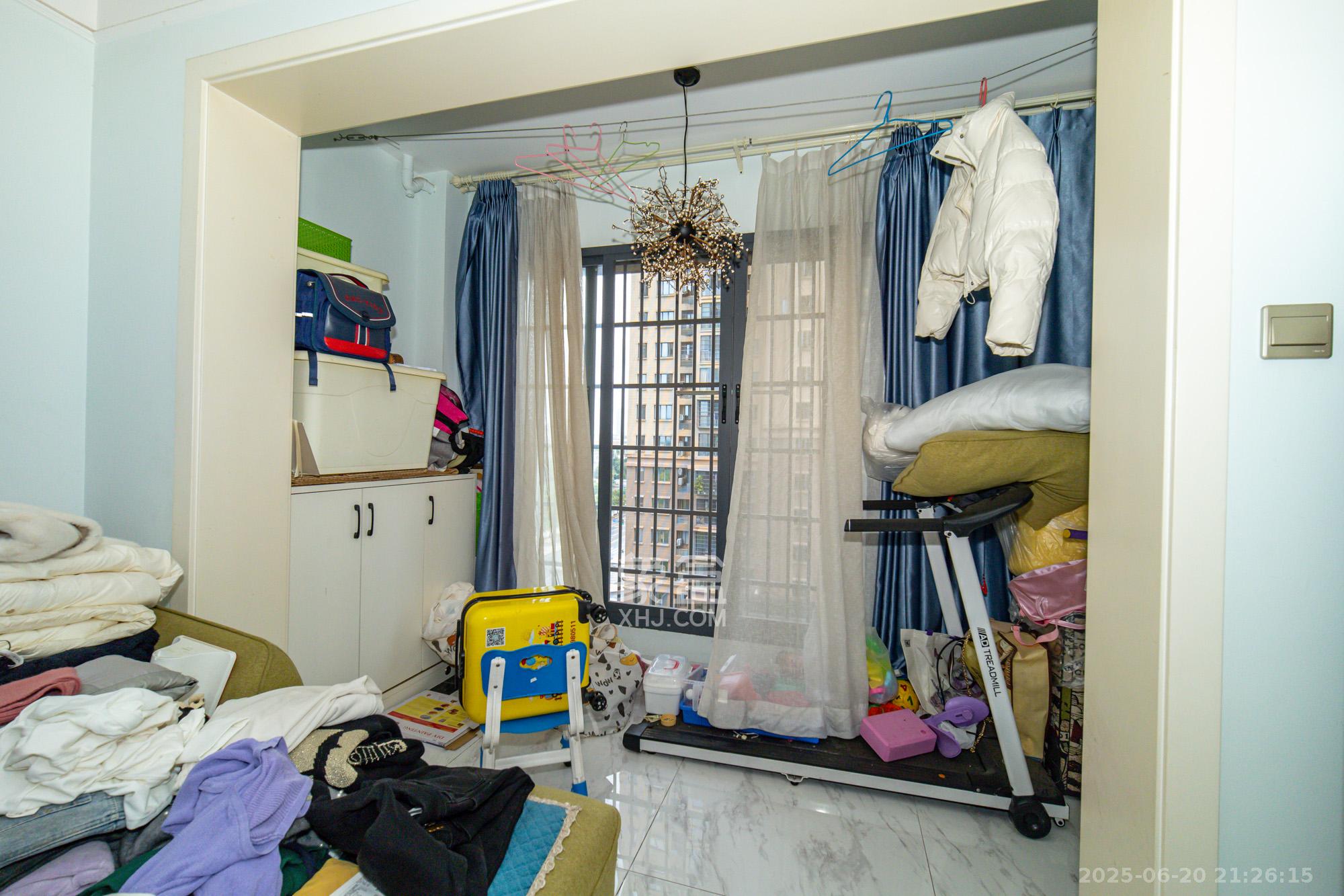 深业睿城 2室2厅1卫 58.8万 深业睿城 2室2厅1卫 58.8万阳台