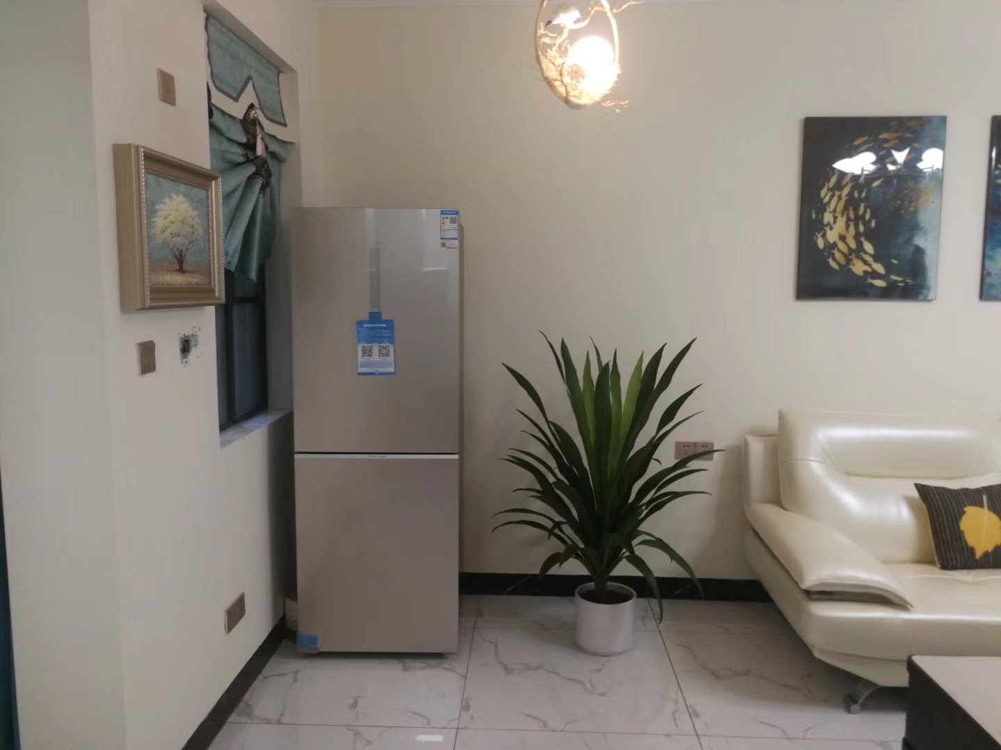 晨晖帝景  2室2厅2卫   1800.00元/月室内图