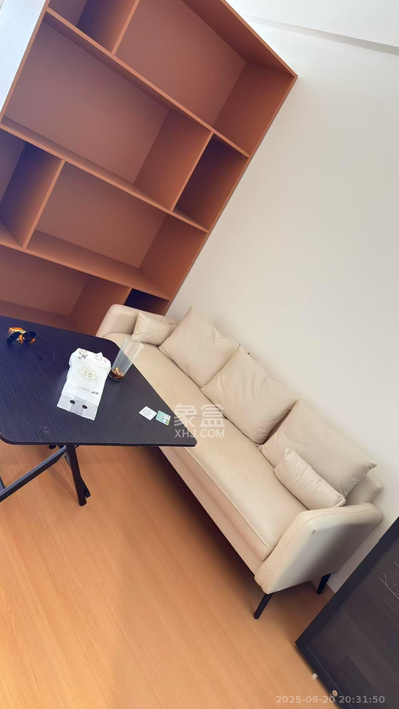 明发国际城 1室0厅0卫 1400.0元/月 明发国际城 1室0厅0卫 1400.0元/月室内图