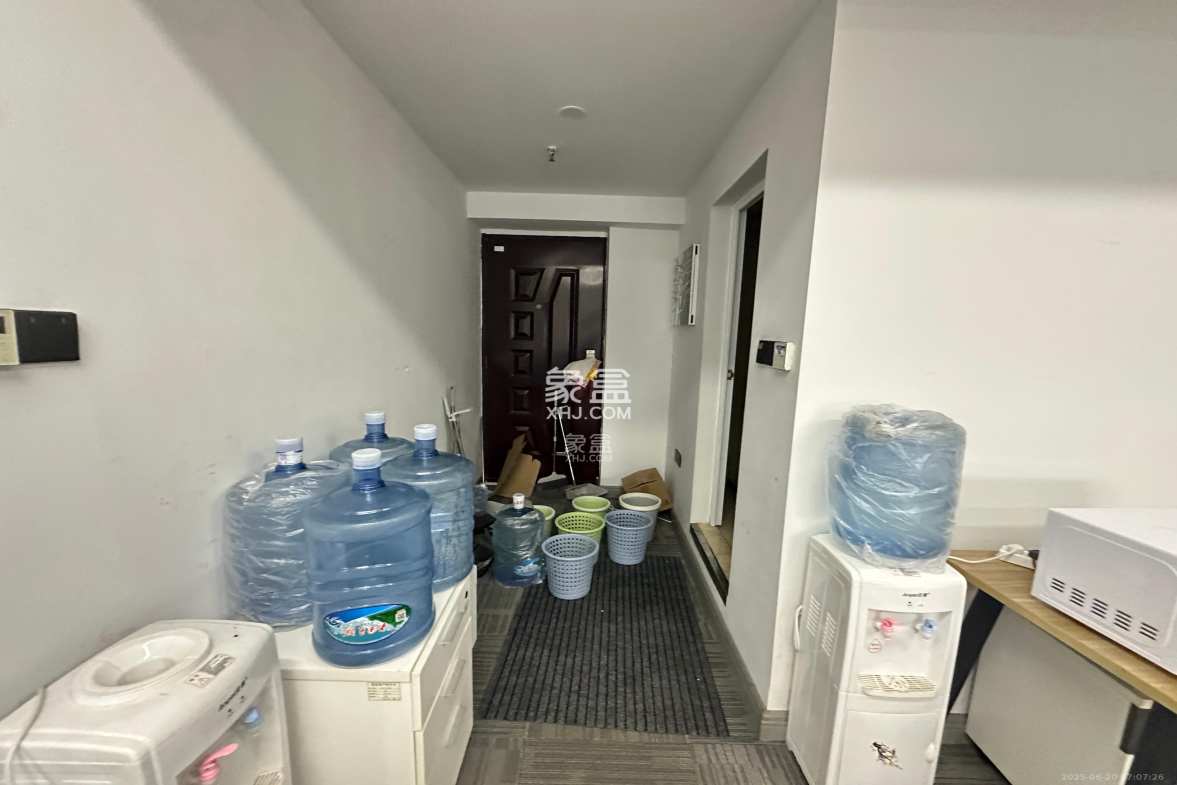 保利国际广场 1室1厅1卫 13000.0元/月 保利国际广场 1室1厅1卫 13000.0元/月室内图