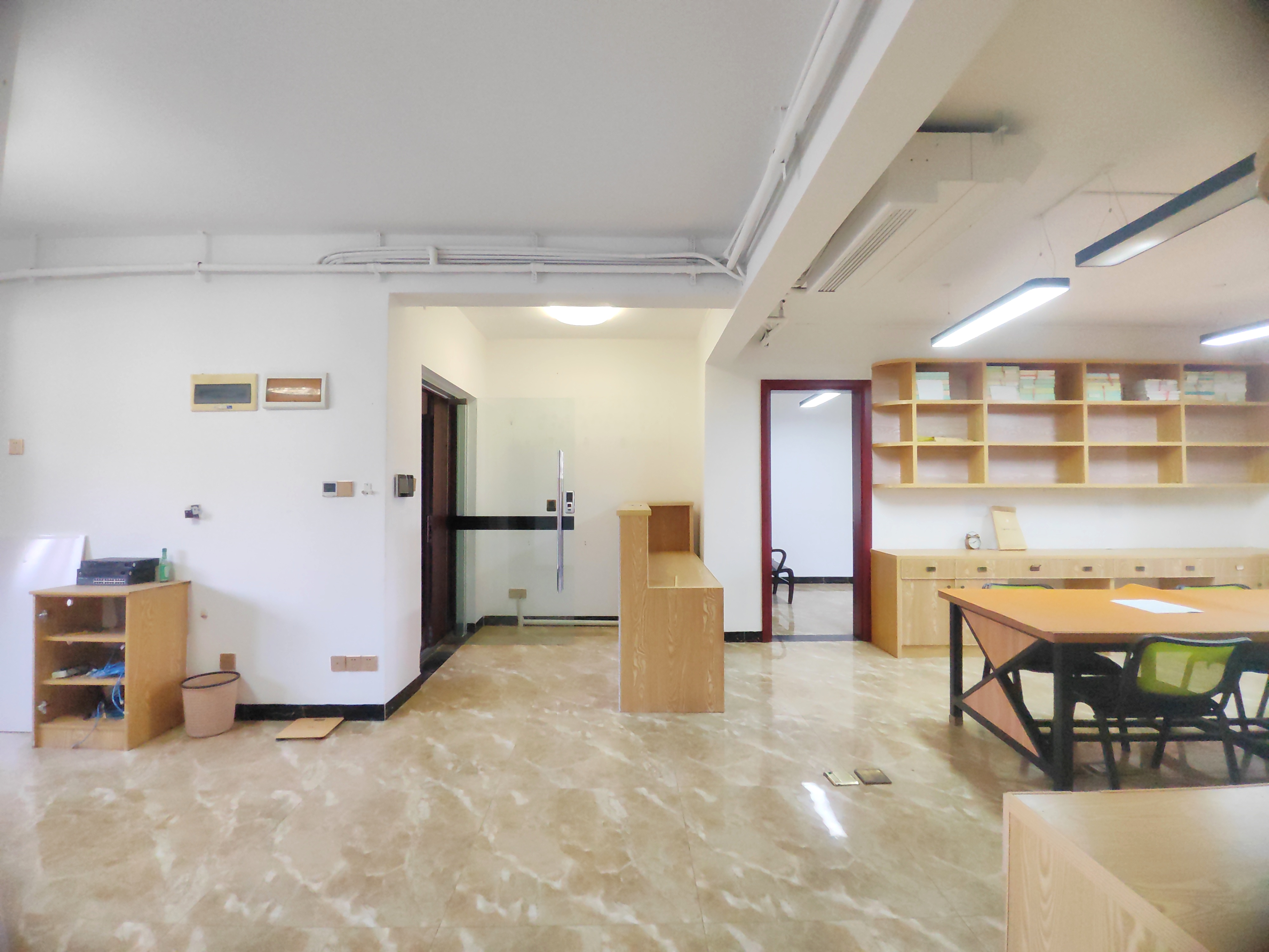 海航豪庭北苑 4室2厅2卫 4500.0元/月 海航豪庭北苑 4室2厅2卫 4500.0元/月室内图