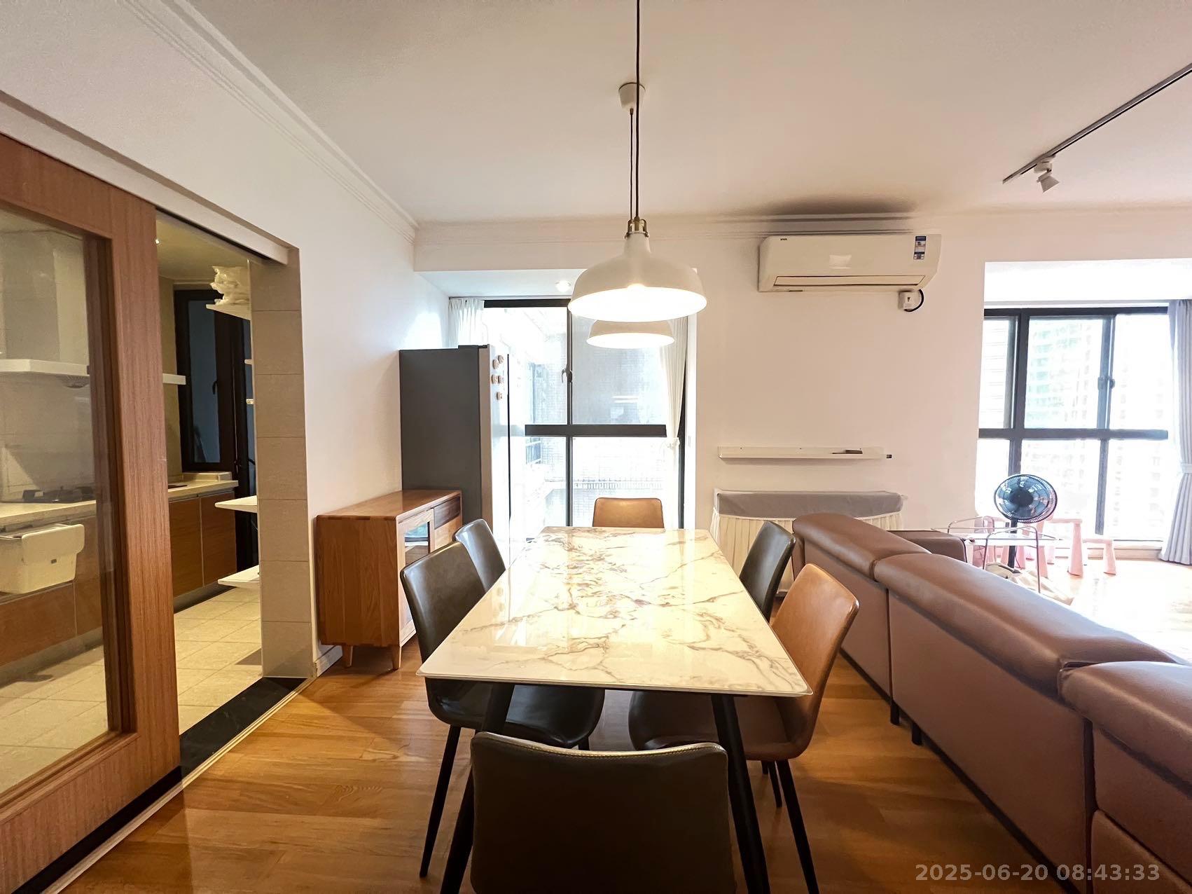 保利麓谷林语E区 1室2厅2卫 4500.0元/月 保利麓谷林语E区 1室2厅2卫 4500.0元/月室内图