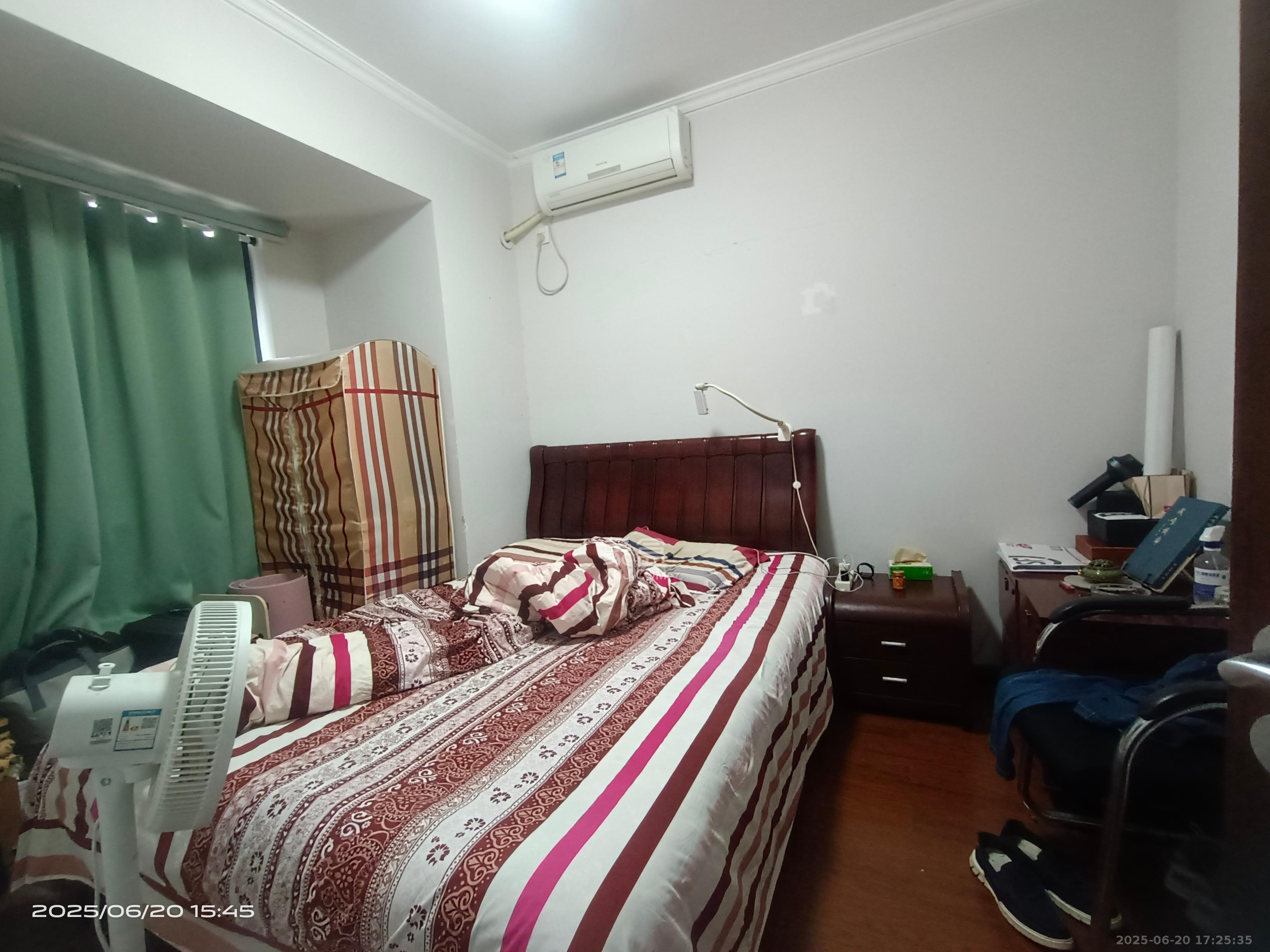 万科金域华府三四期  4室2厅2卫    3000.0元/月 万科金域华府三四期  4室2厅2卫    3000.0元/月