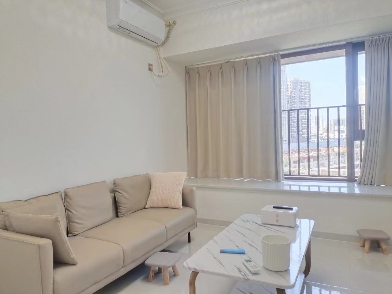 金龙城市广场二期  2室2厅1卫    3000.0元/月 金龙城市广场二期  2室2厅1卫    3000.0元/月室内图