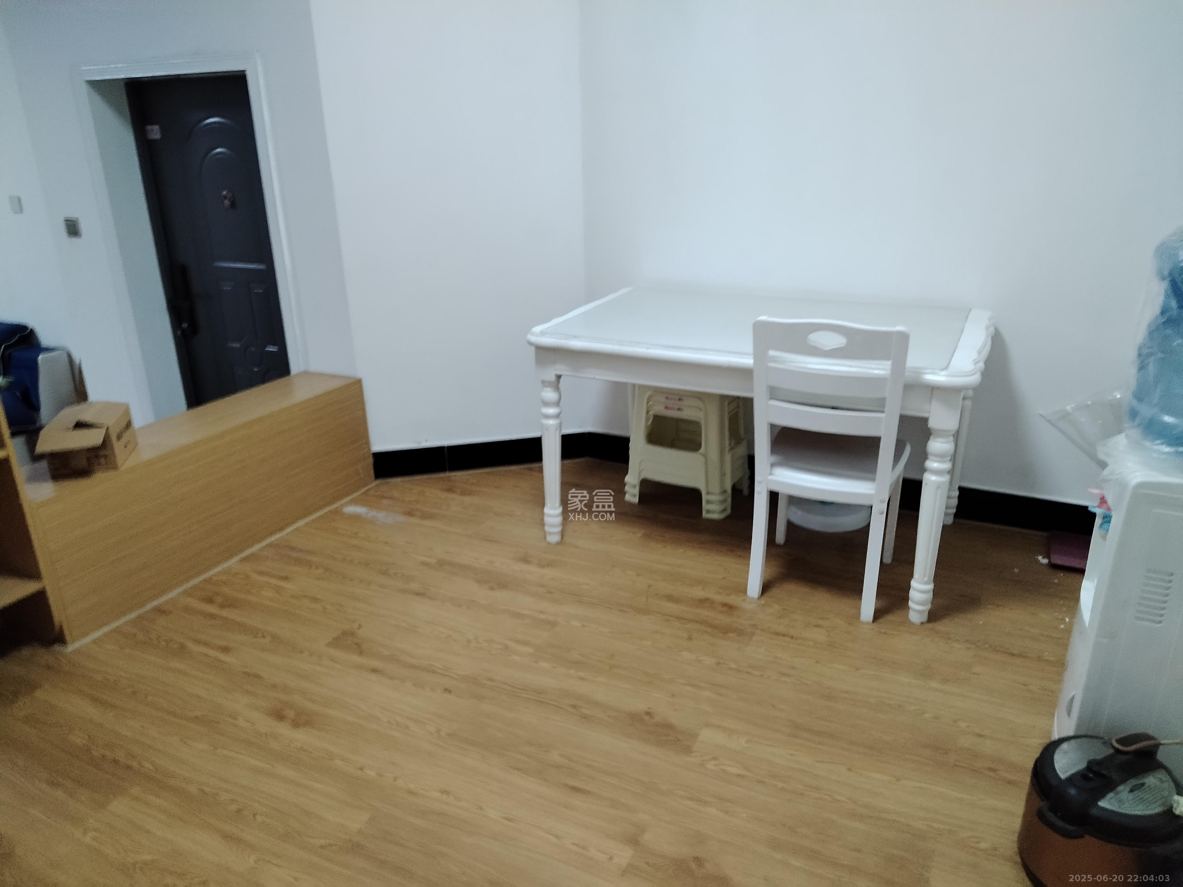 朝阳欣园 3室1厅1卫 3000.0元/月 朝阳欣园 3室1厅1卫 3000.0元/月室内图