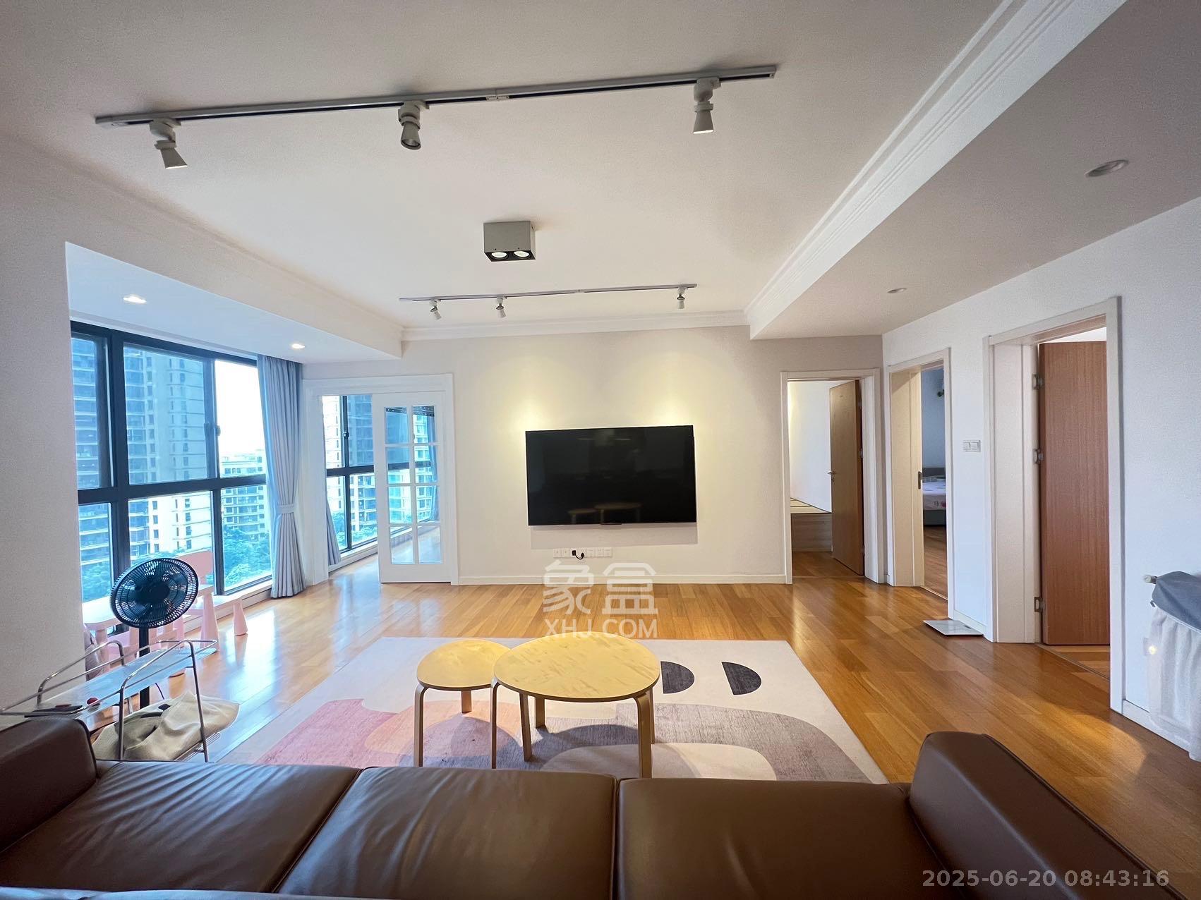 保利麓谷林语E区 1室2厅2卫 4500.0元/月 保利麓谷林语E区 1室2厅2卫 4500.0元/月室内图