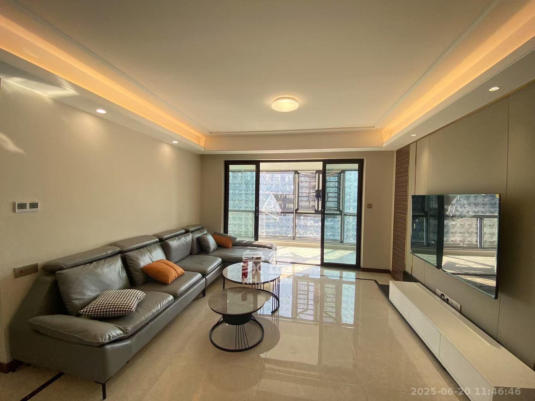 中欣楚天御府E区  4室2厅2卫    3500.0元/月 中欣楚天御府E区  4室2厅2卫    3500.0元/月室内图