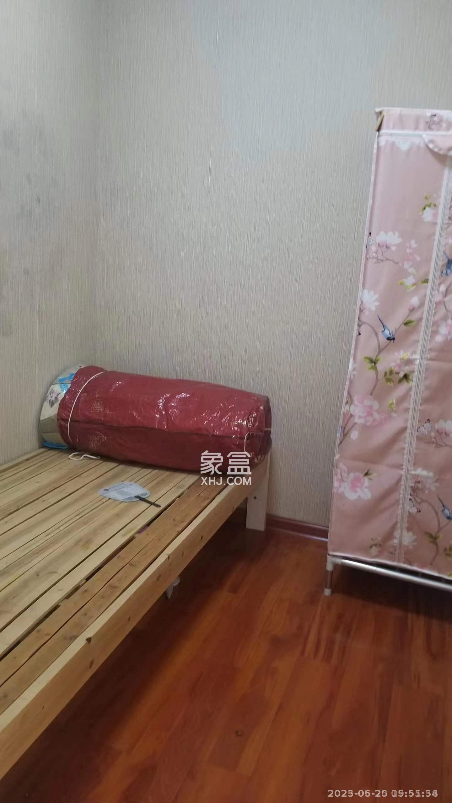钰龙天下一期  2室2厅1卫   2200.00元/月室内图