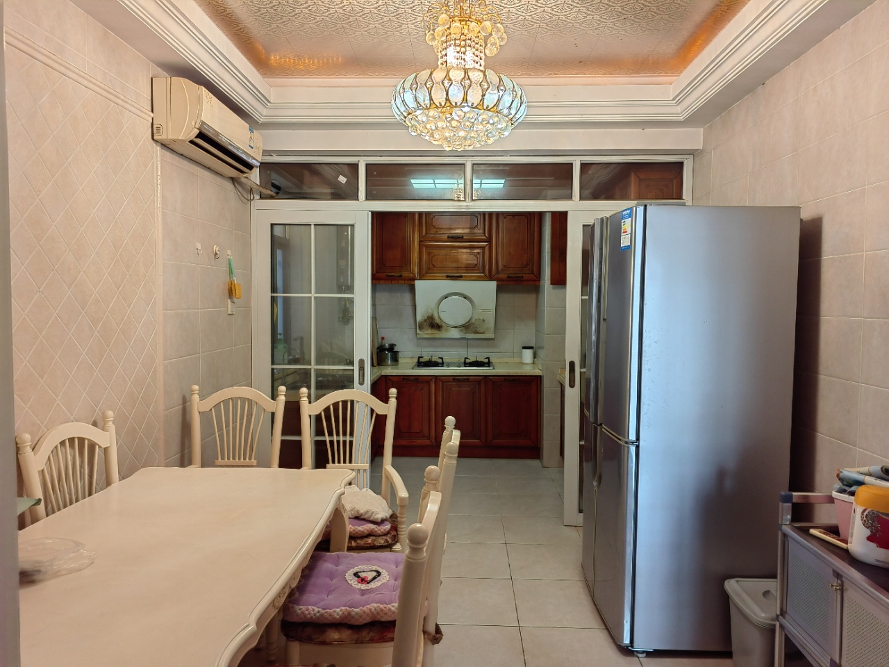 金园小区 4室2厅1卫 2500.0元/月 金园小区 4室2厅1卫 2500.0元/月室内图