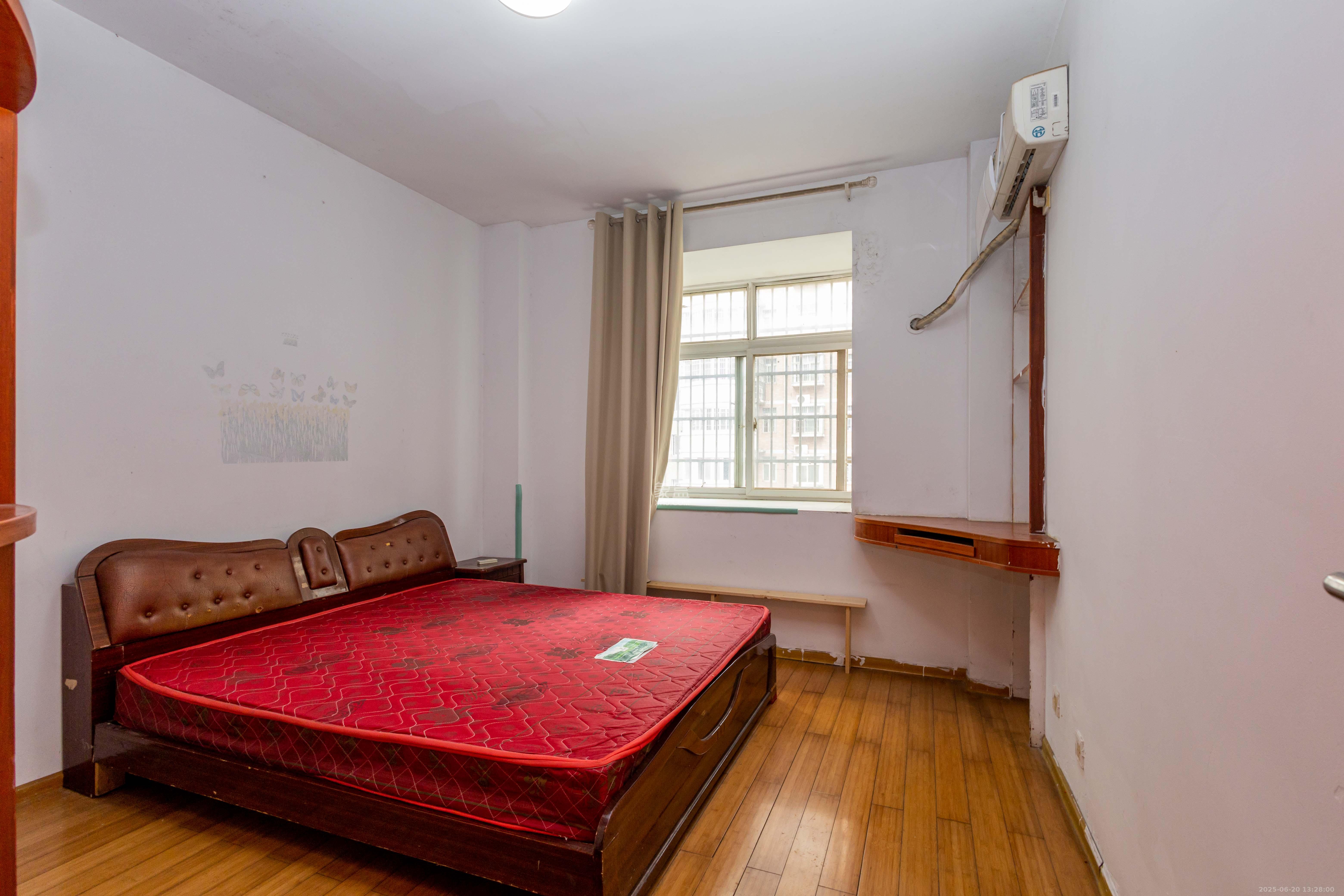 星城国际 2室2厅1卫 38.8万 星城国际 2室2厅1卫 38.8万卧室