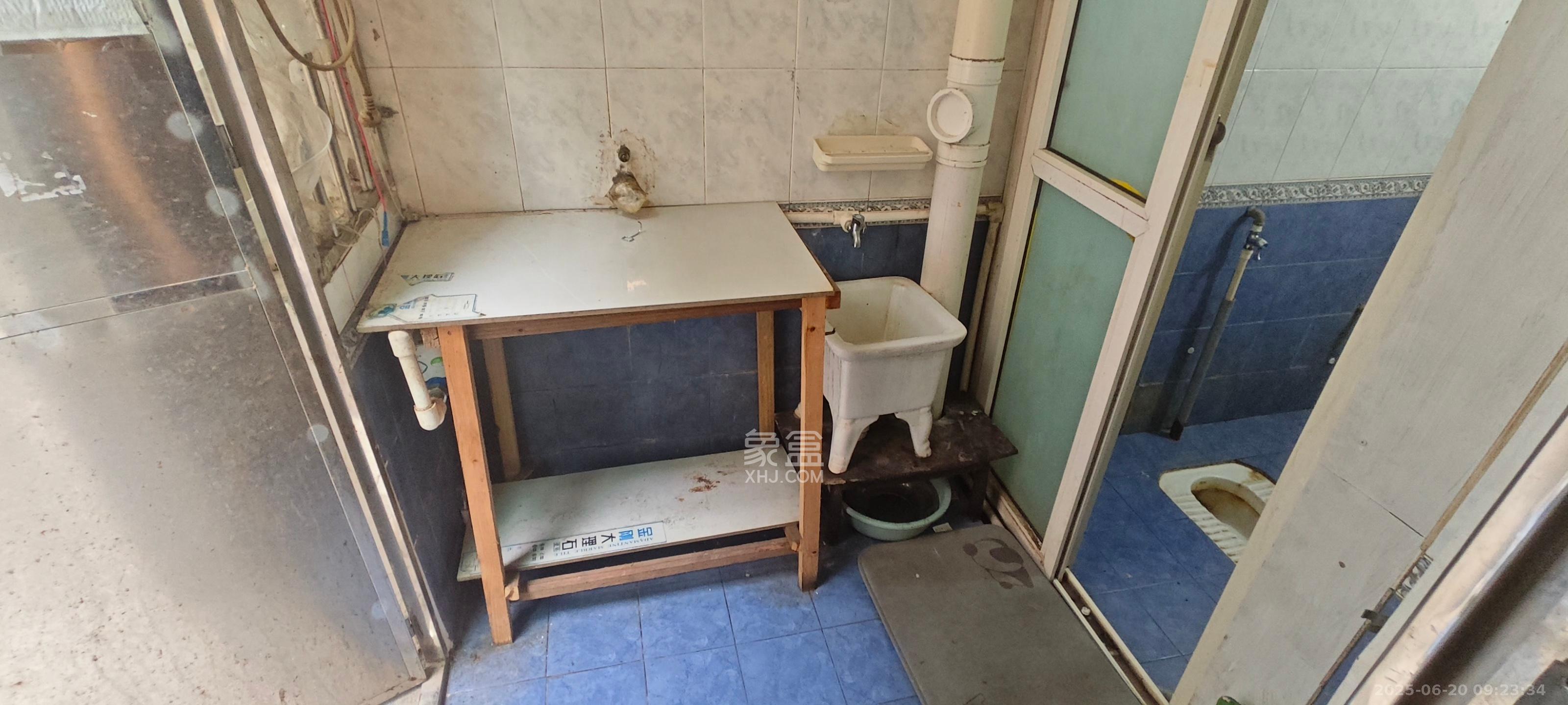 城南东路环保宿舍  1室1厅1卫    800.0元/月室内图