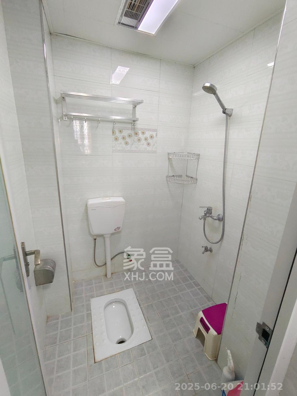 长大彩虹都  2室1厅1卫   2000.00元/月室内图