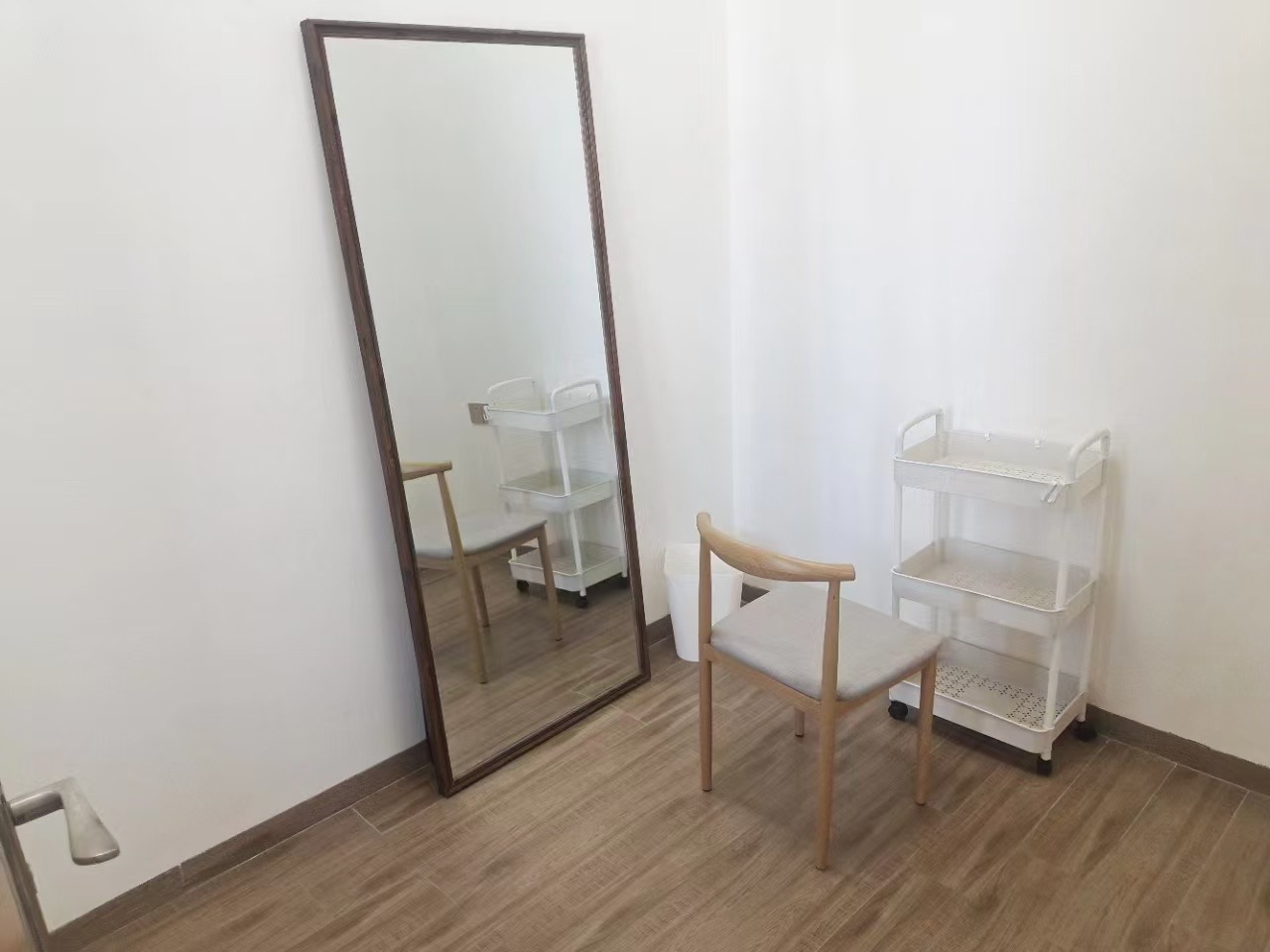 金龙城市广场二期  2室2厅1卫    3000.0元/月 金龙城市广场二期  2室2厅1卫    3000.0元/月室内图